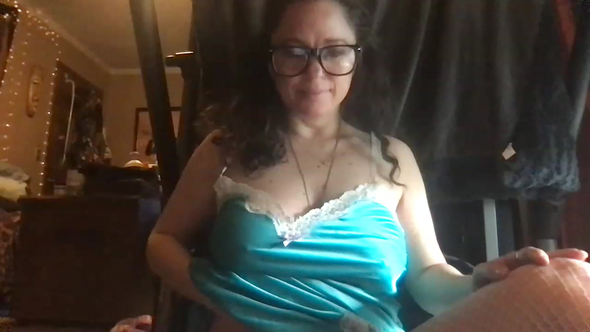 Gallery image thumbnail from Fifilarue1313's myfreecams stream on, 11/16/2022, 17:37 image 10 of 20