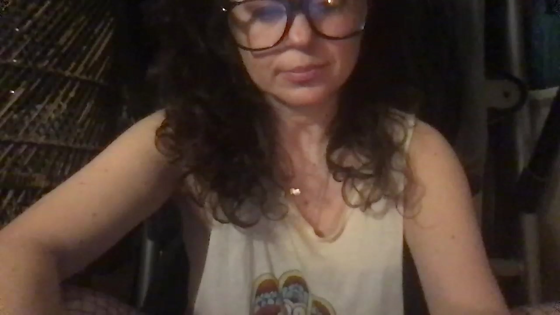 Gallery image thumbnail from Fifilarue1313's myfreecams stream on, 11/21/2022, 11:53 image 13 of 20