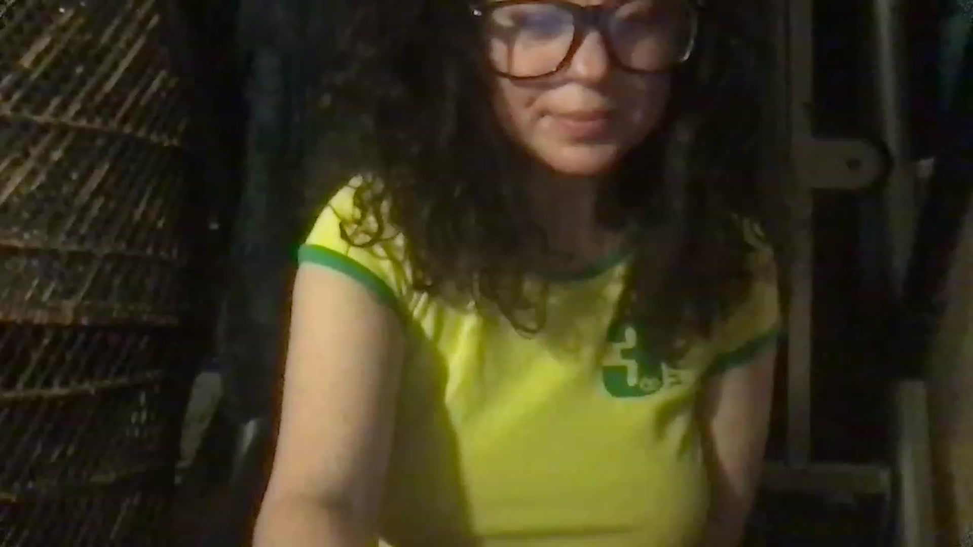 Gallery image thumbnail from Fifilarue1313's myfreecams stream on, 11/23/2022, 07:17 image 8 of 20