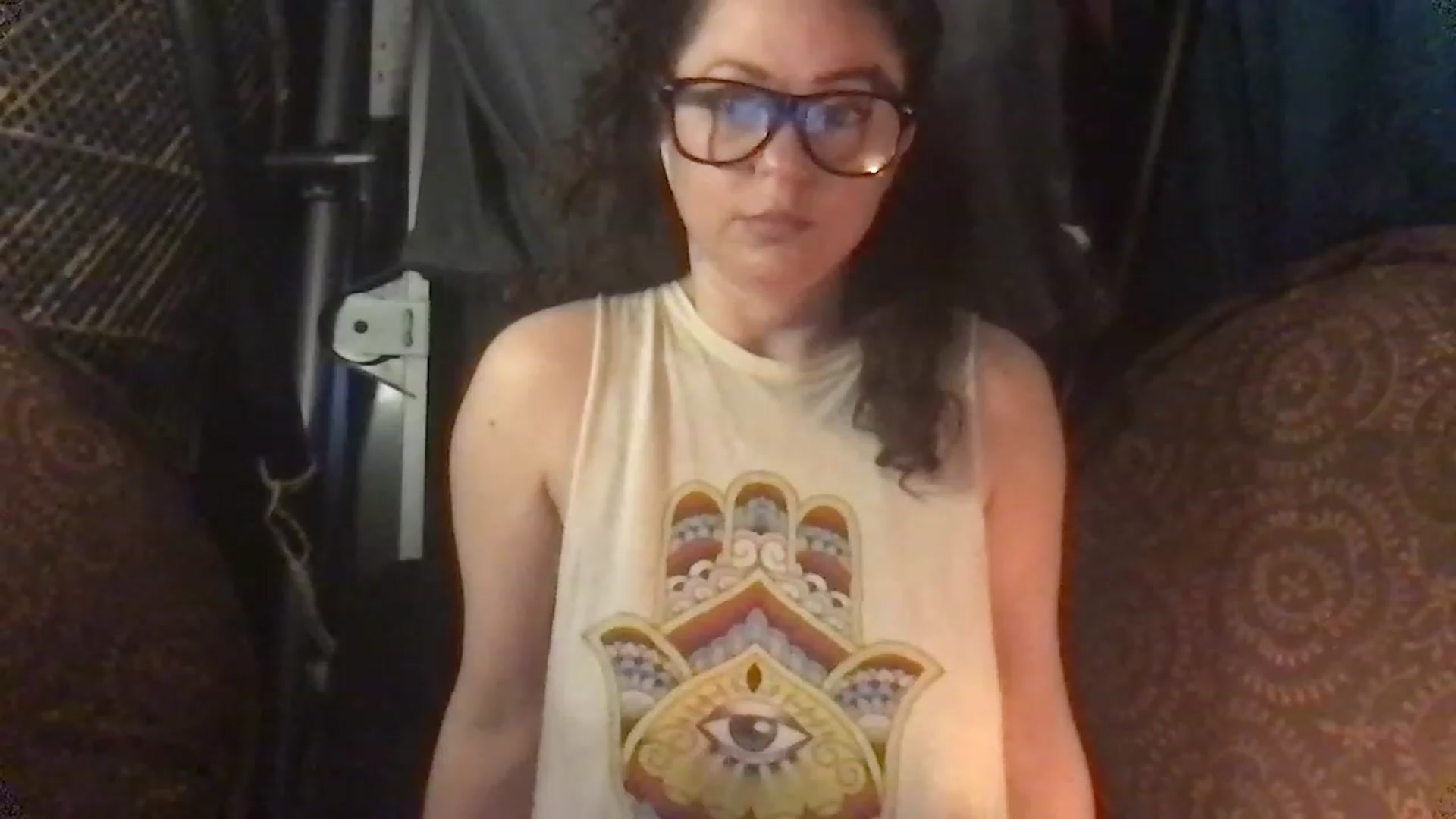 Gallery image thumbnail from Fifilarue1313's myfreecams stream on, 12/06/2022, 10:07 image 18 of 20