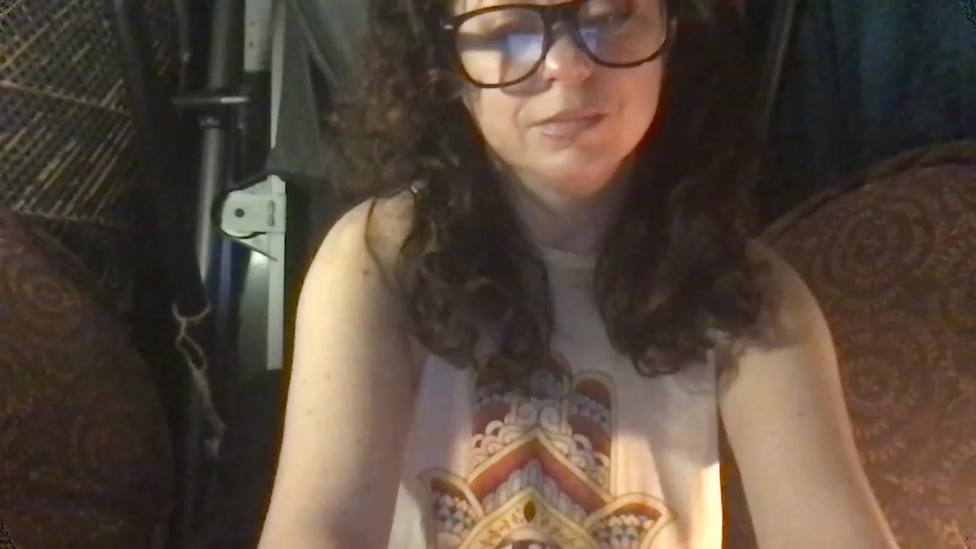 Gallery image thumbnail from Fifilarue1313's myfreecams stream on, 12/06/2022, 10:07 image 16 of 20