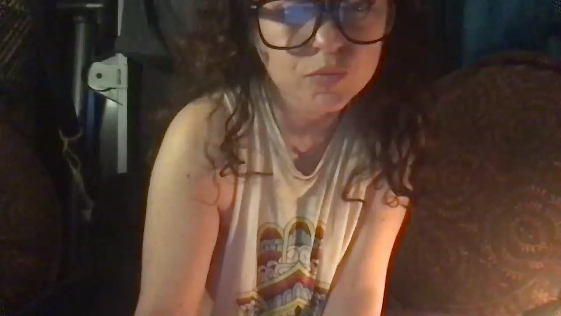 Gallery image thumbnail from Fifilarue1313's myfreecams stream on, 12/06/2022, 10:57 image 11 of 20