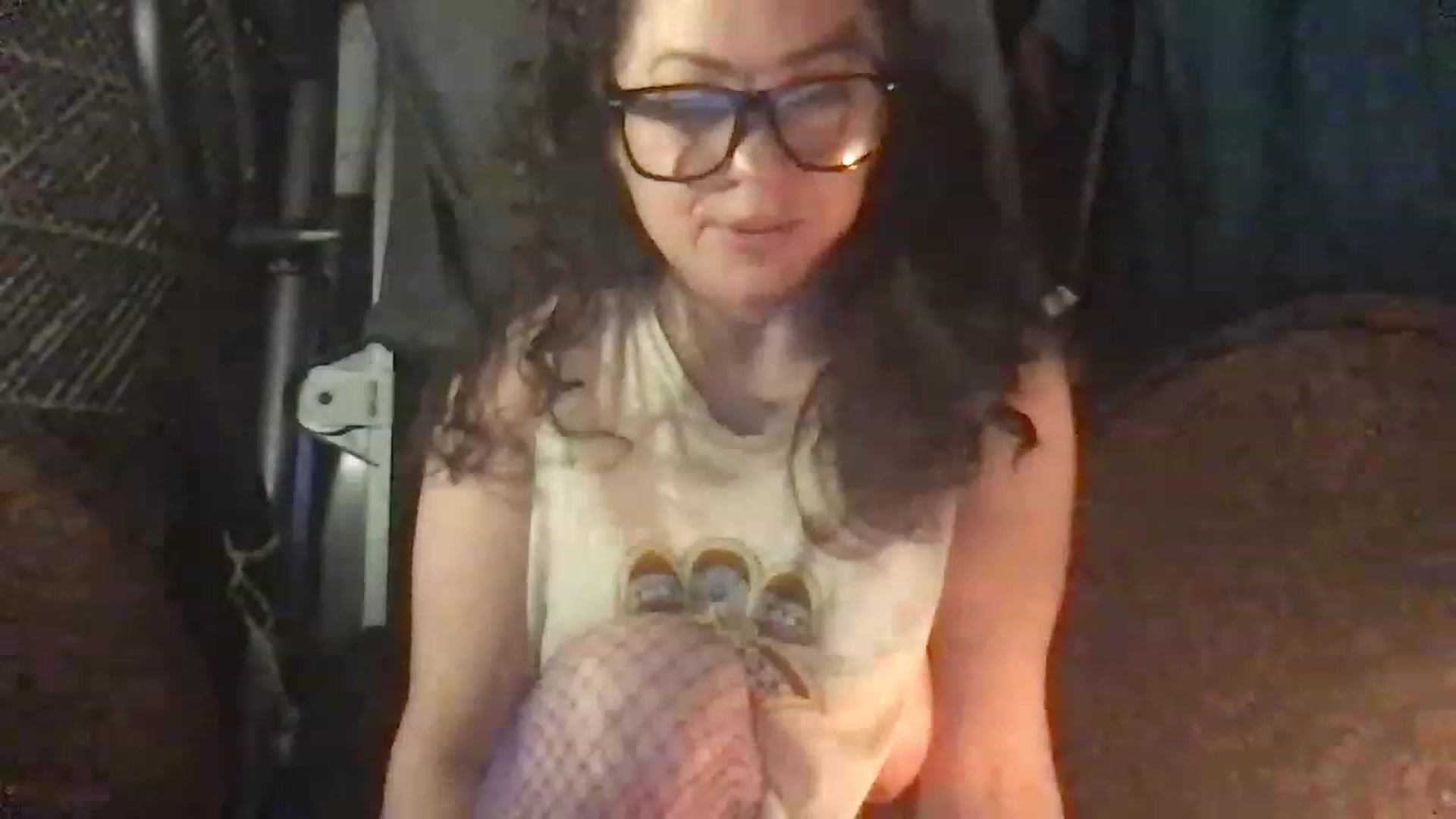 Gallery image thumbnail from Fifilarue1313's myfreecams stream on, 12/06/2022, 10:57 image 7 of 20