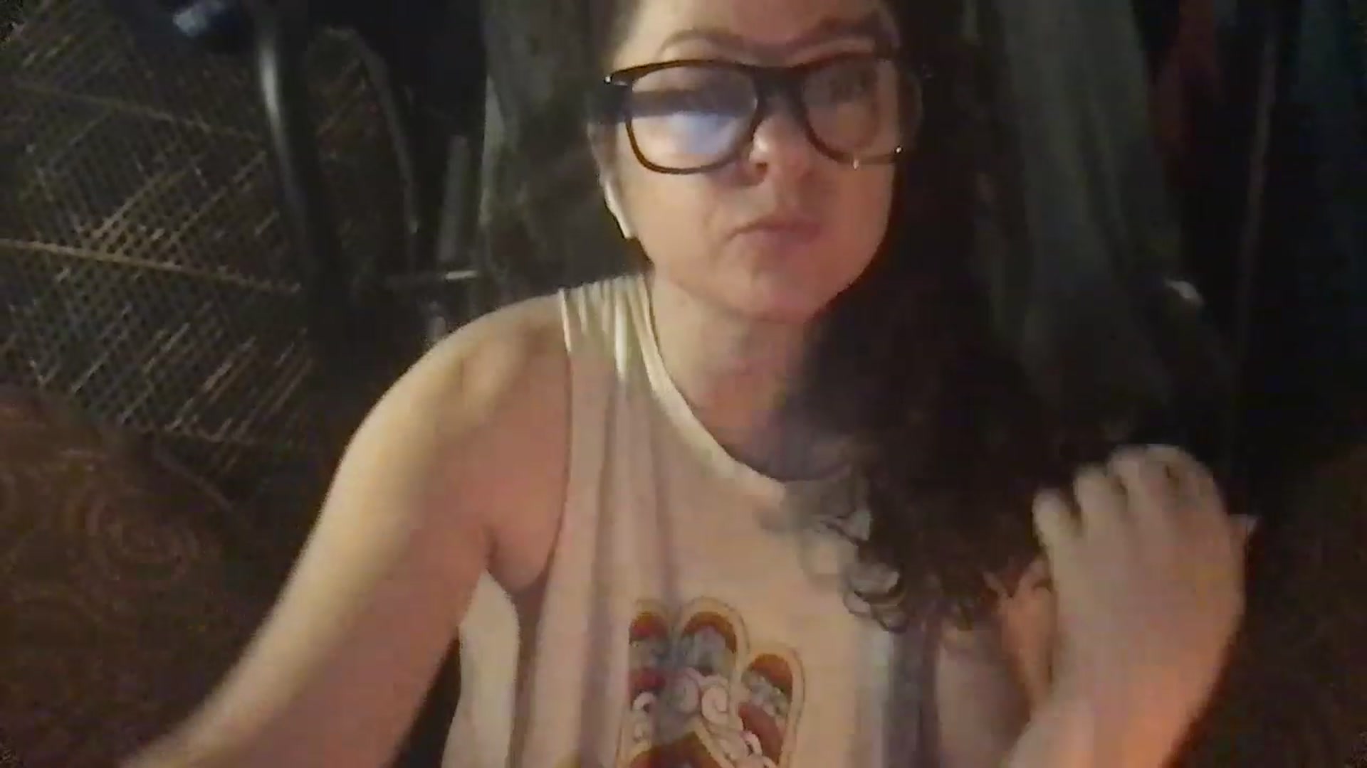Gallery image thumbnail from Fifilarue1313's myfreecams stream on, 12/06/2022, 11:51 image 14 of 20