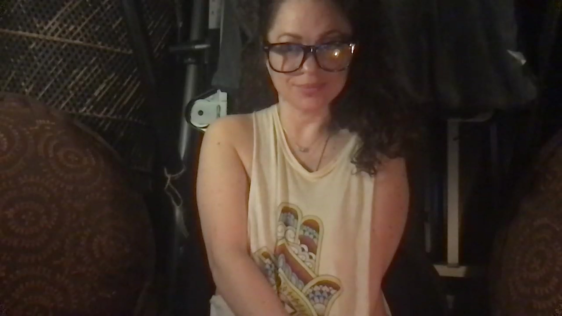Gallery image thumbnail from Fifilarue1313's myfreecams stream on, 12/06/2022, 11:51 image 3 of 20