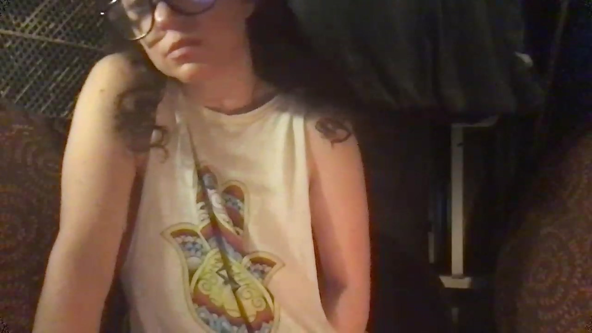 Gallery image thumbnail from Fifilarue1313's myfreecams stream on, 12/06/2022, 11:51 image 13 of 20