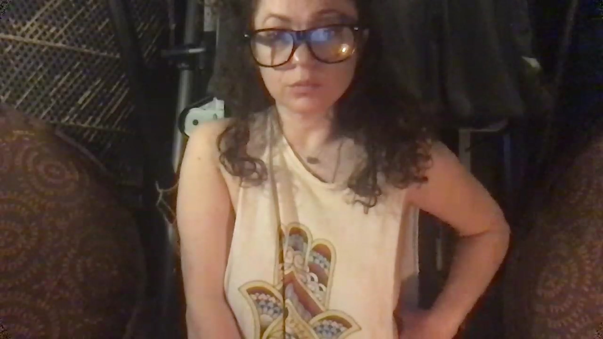 Gallery image thumbnail from Fifilarue1313's myfreecams stream on, 12/06/2022, 11:51 image 8 of 20