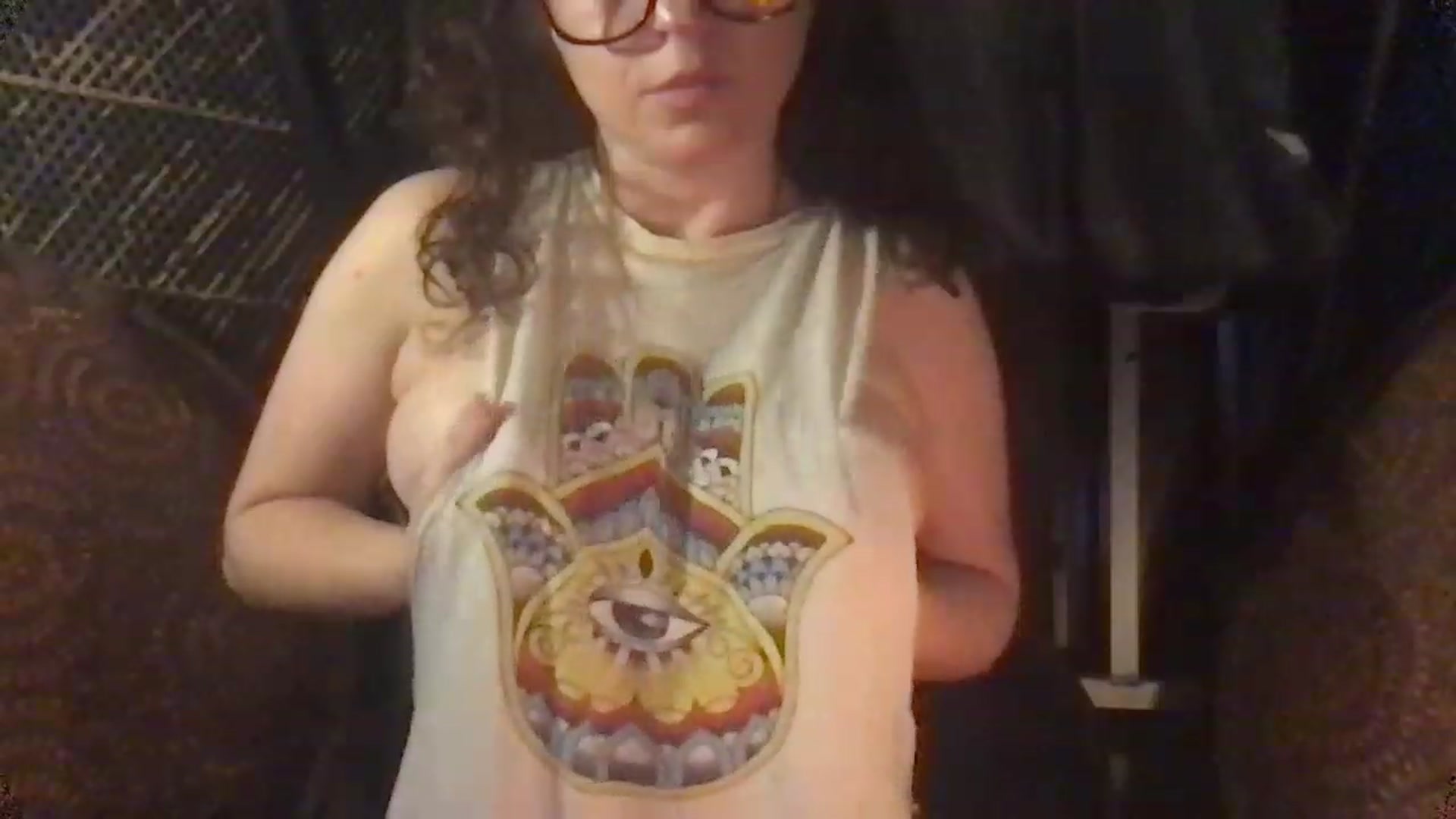 Gallery image thumbnail from Fifilarue1313's myfreecams stream on, 12/06/2022, 11:51 image 12 of 20