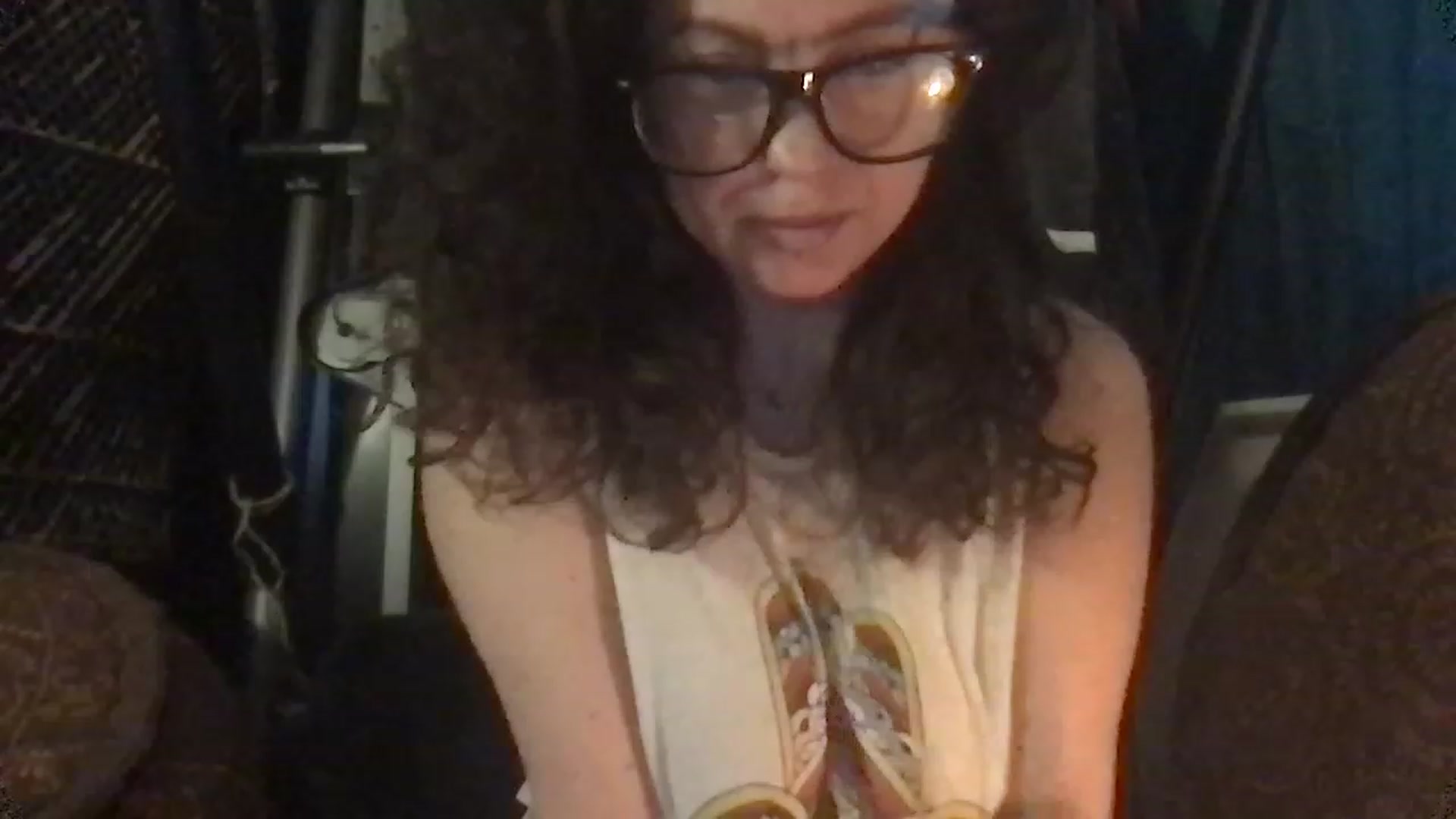 Gallery image thumbnail from Fifilarue1313's myfreecams stream on, 12/07/2022, 14:05 image 11 of 20