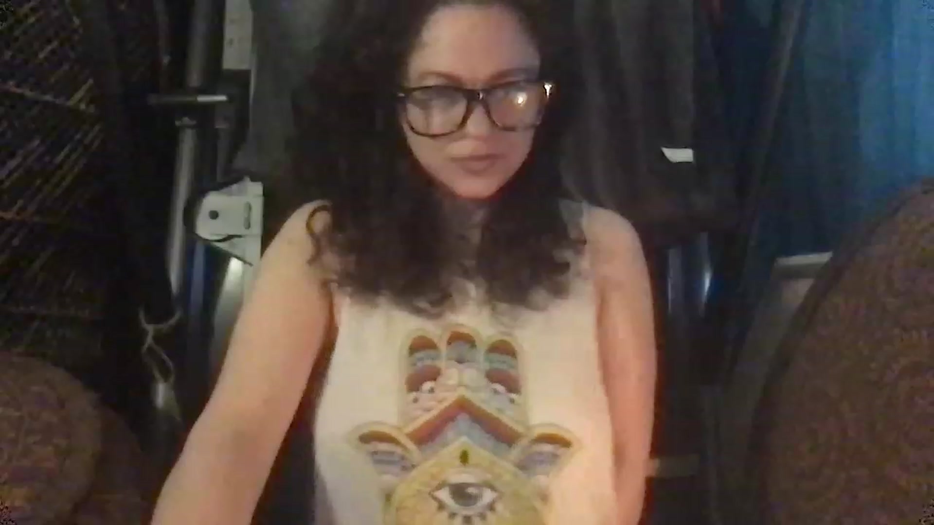 Gallery image thumbnail from Fifilarue1313's myfreecams stream on, 12/07/2022, 14:05 image 13 of 20
