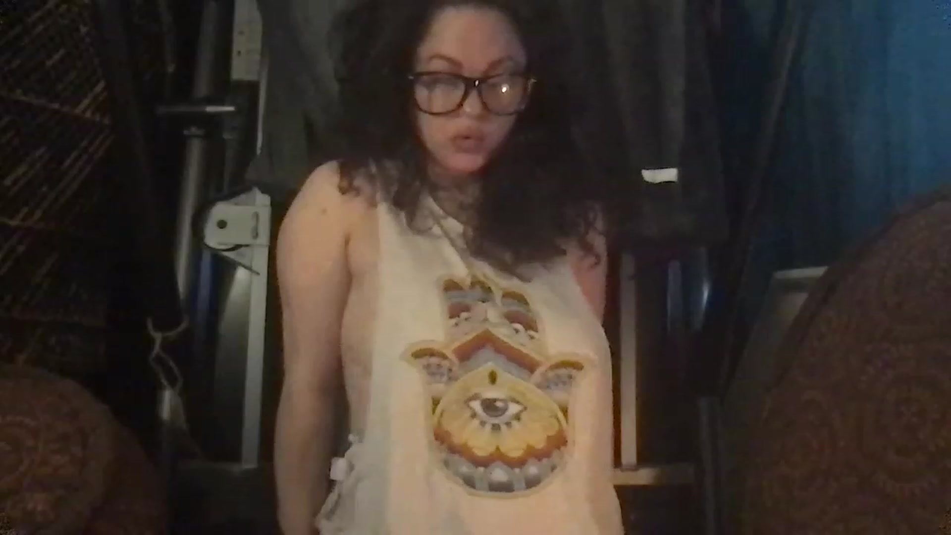 Gallery image thumbnail from Fifilarue1313's myfreecams stream on, 12/07/2022, 14:05 image 15 of 20