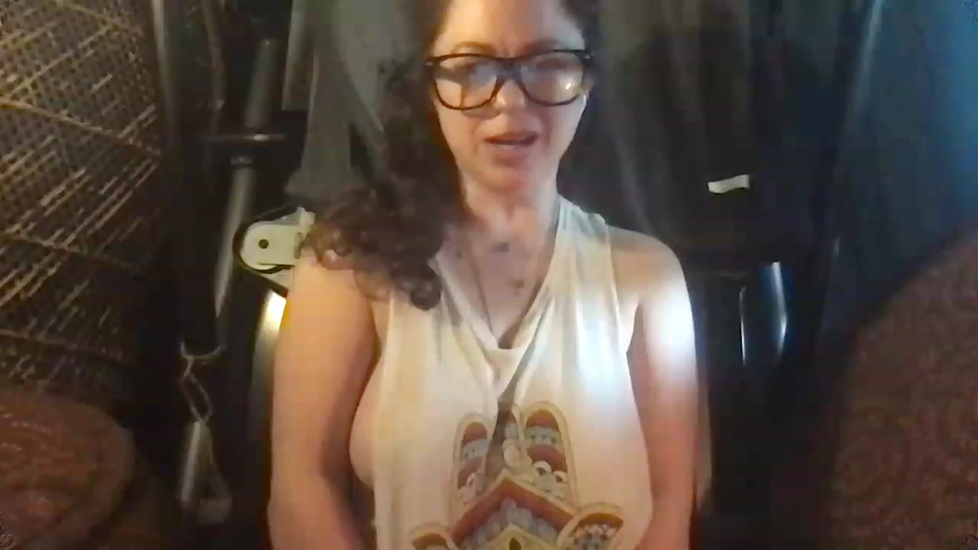 Gallery image thumbnail from Fifilarue1313's myfreecams stream on, 12/07/2022, 15:39 image 18 of 20