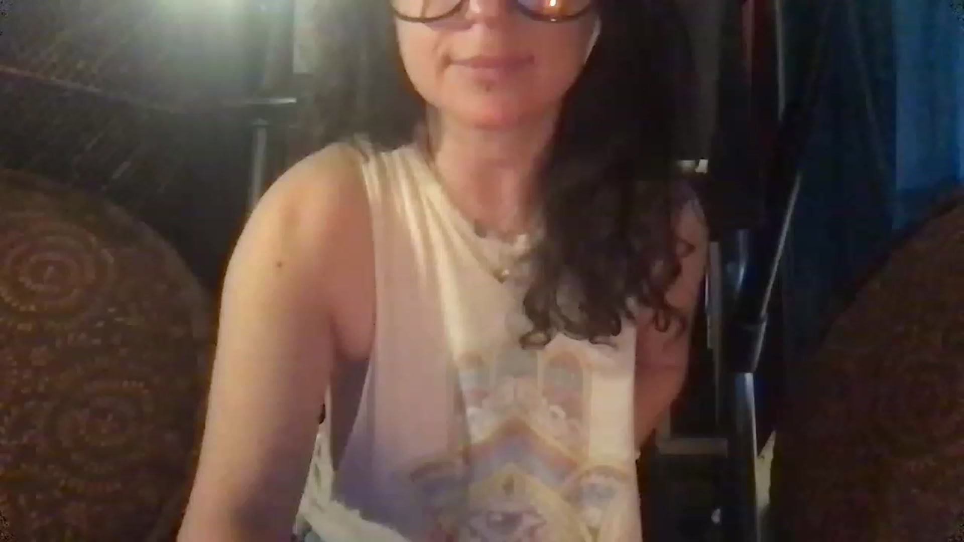 Gallery image thumbnail from Fifilarue1313's myfreecams stream on, 12/07/2022, 20:03 image 3 of 20