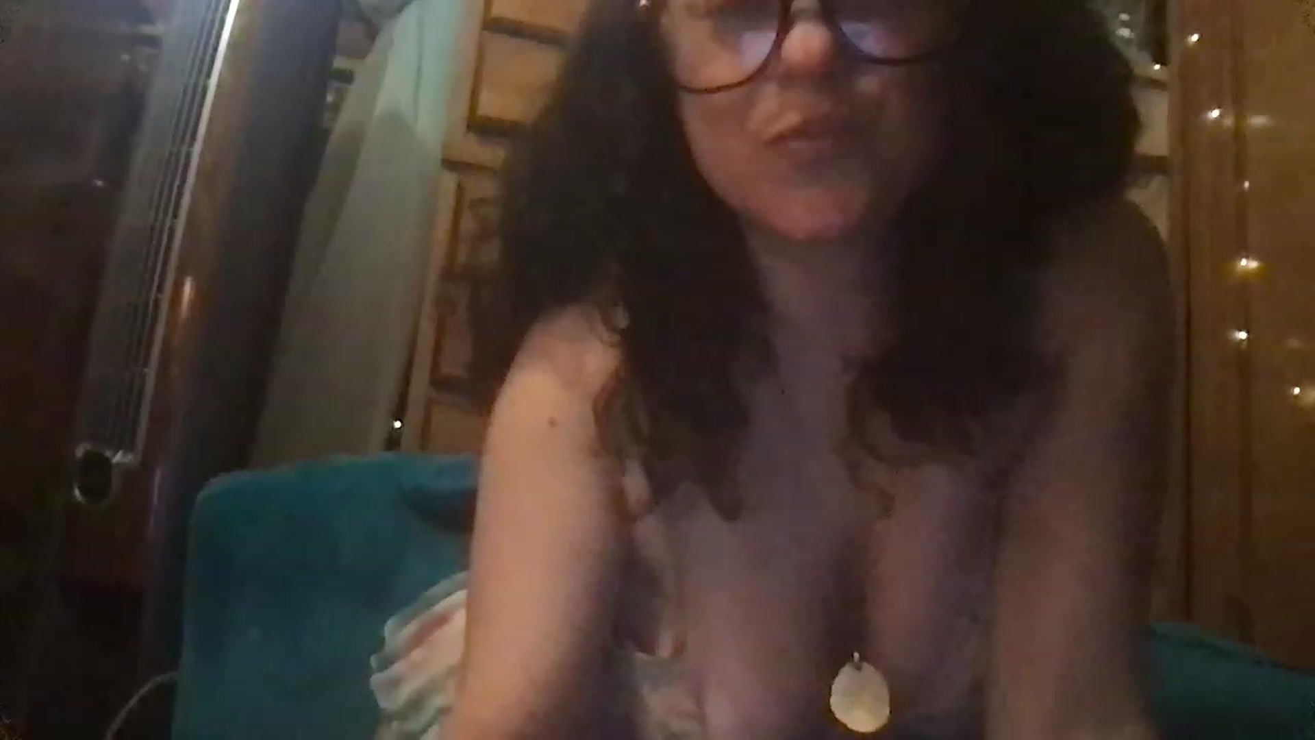 Gallery image thumbnail from Fifilarue1313's myfreecams stream on, 12/08/2022, 18:34 image 4 of 20