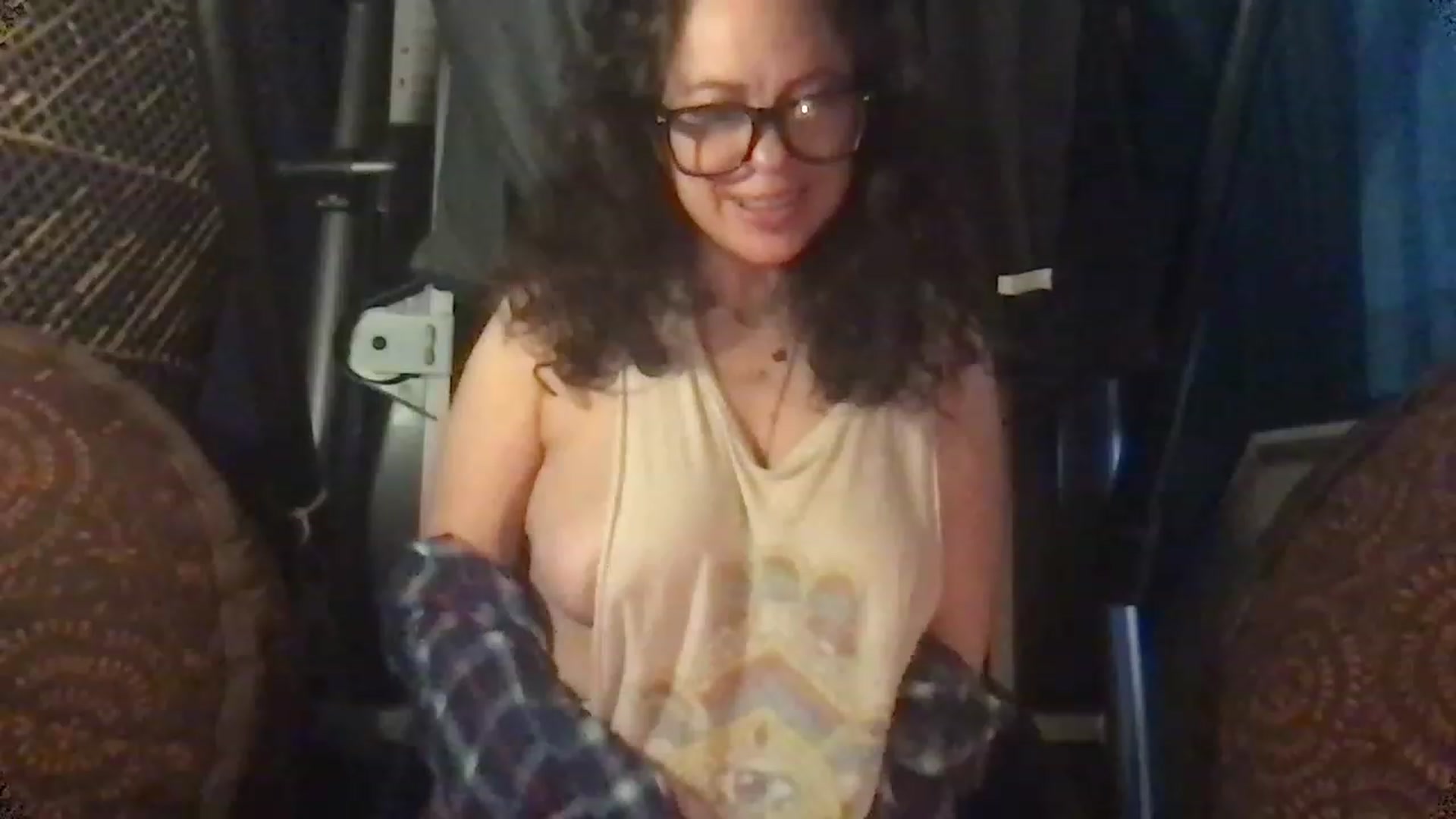 Gallery image thumbnail from Fifilarue1313's myfreecams stream on, 12/09/2022, 17:15 image 10 of 20