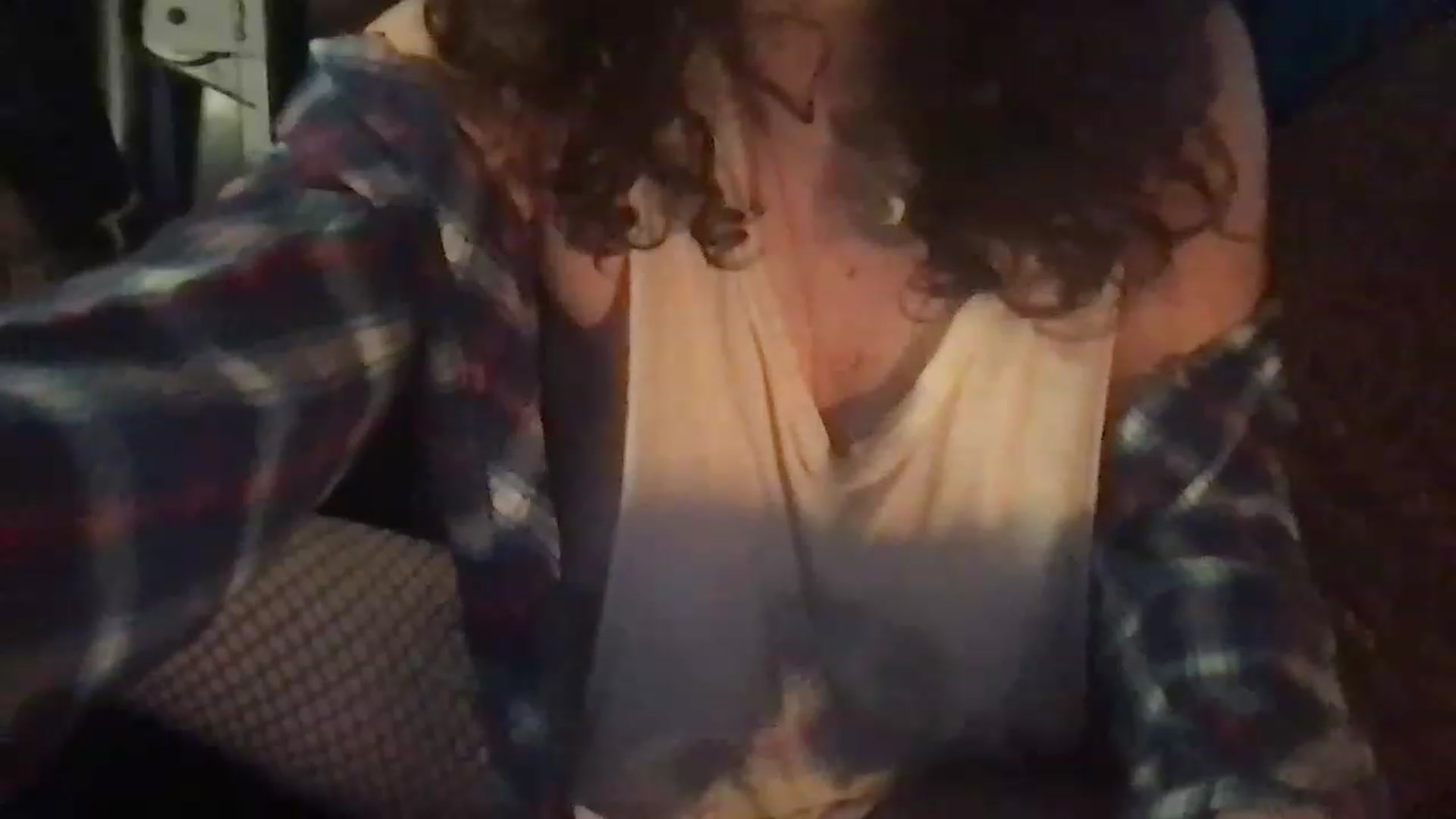 Gallery image thumbnail from Fifilarue1313's myfreecams stream on, 12/09/2022, 17:15 image 11 of 20