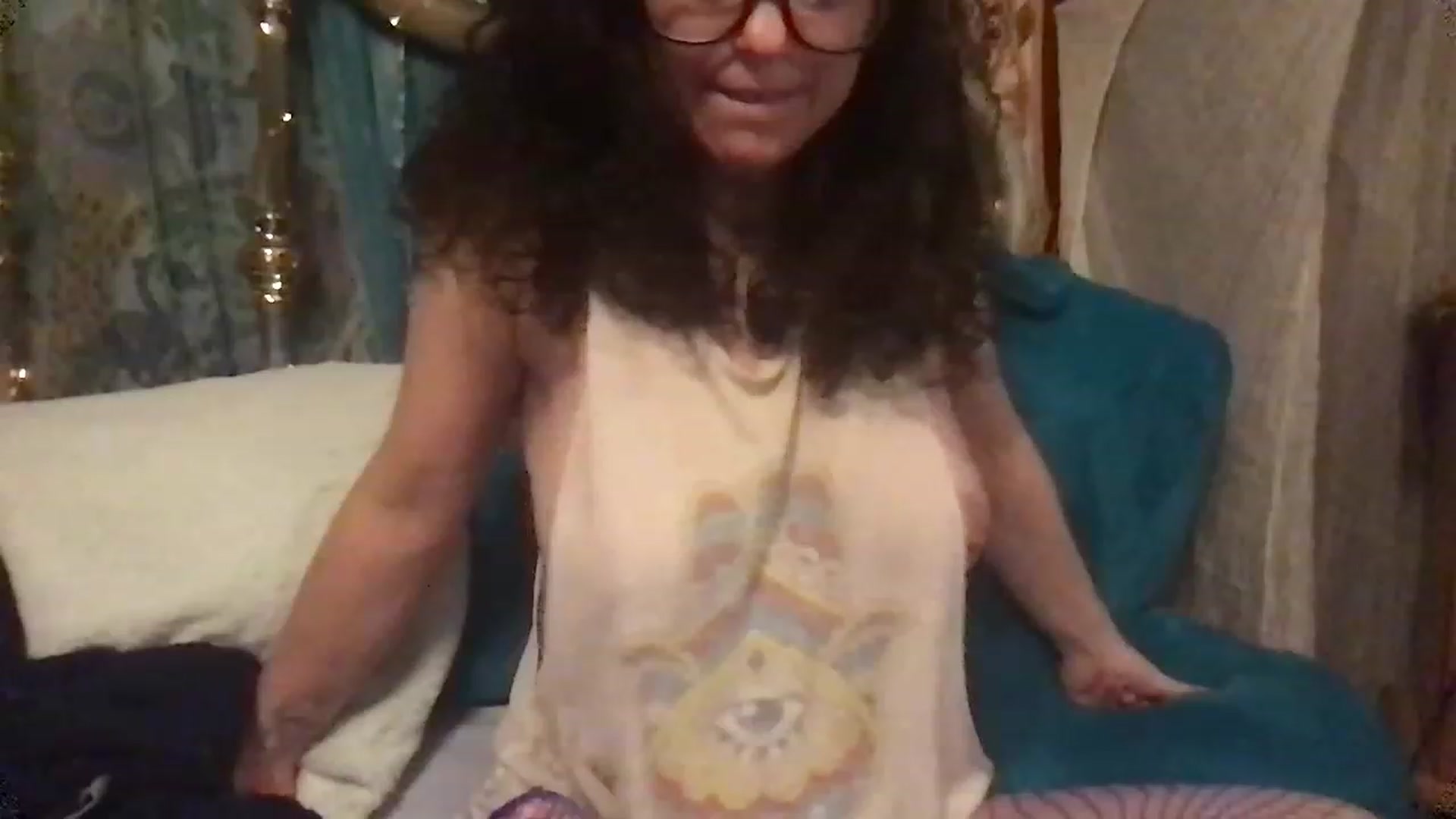 Gallery image thumbnail from Fifilarue1313's myfreecams stream on, 12/09/2022, 18:37 image 2 of 20