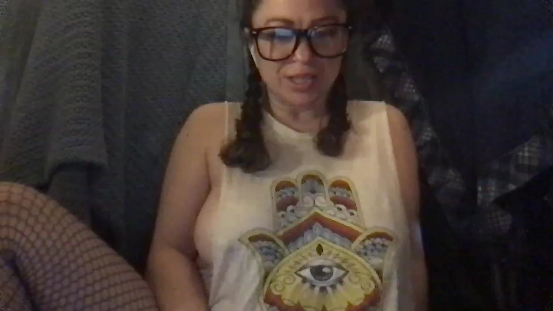 Gallery image thumbnail from Fifilarue1313's myfreecams stream on, 12/24/2022, 13:26 image 3 of 20