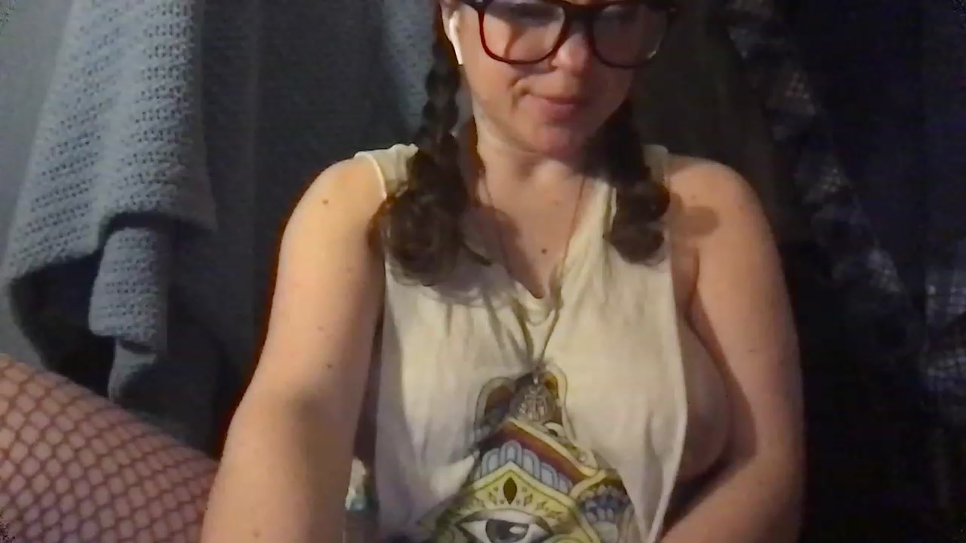 Gallery image thumbnail from Fifilarue1313's myfreecams stream on, 12/24/2022, 13:26 image 12 of 20