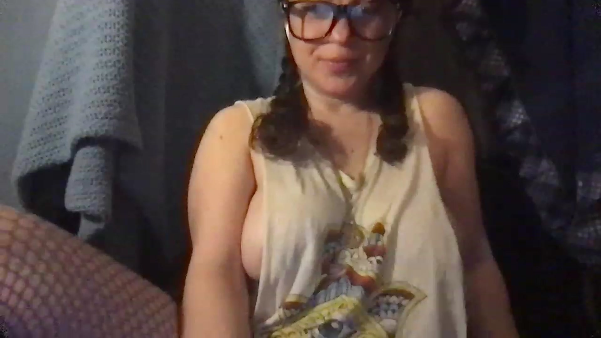 Gallery image thumbnail from Fifilarue1313's myfreecams stream on, 12/24/2022, 13:26 image 13 of 20