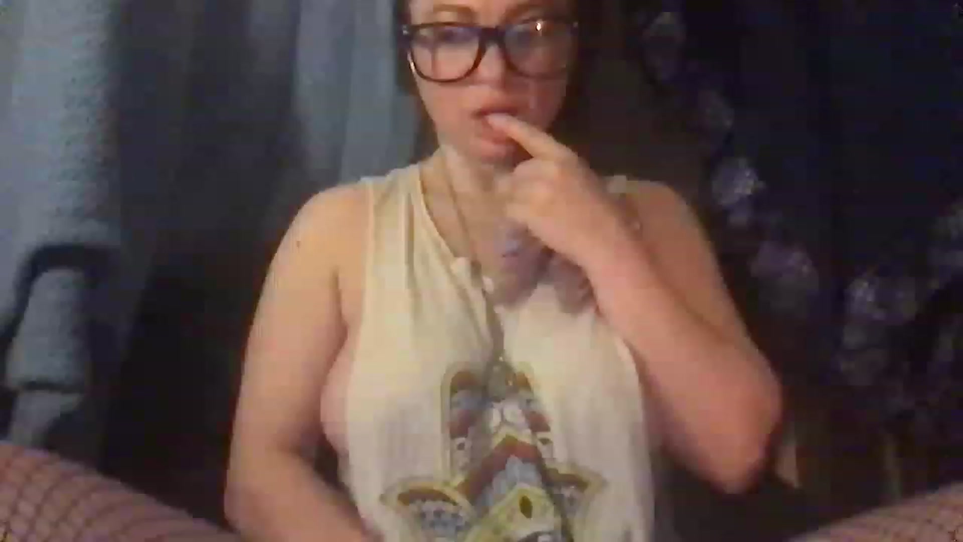 Gallery image thumbnail from Fifilarue1313's myfreecams stream on, 12/25/2022, 12:21 image 19 of 20