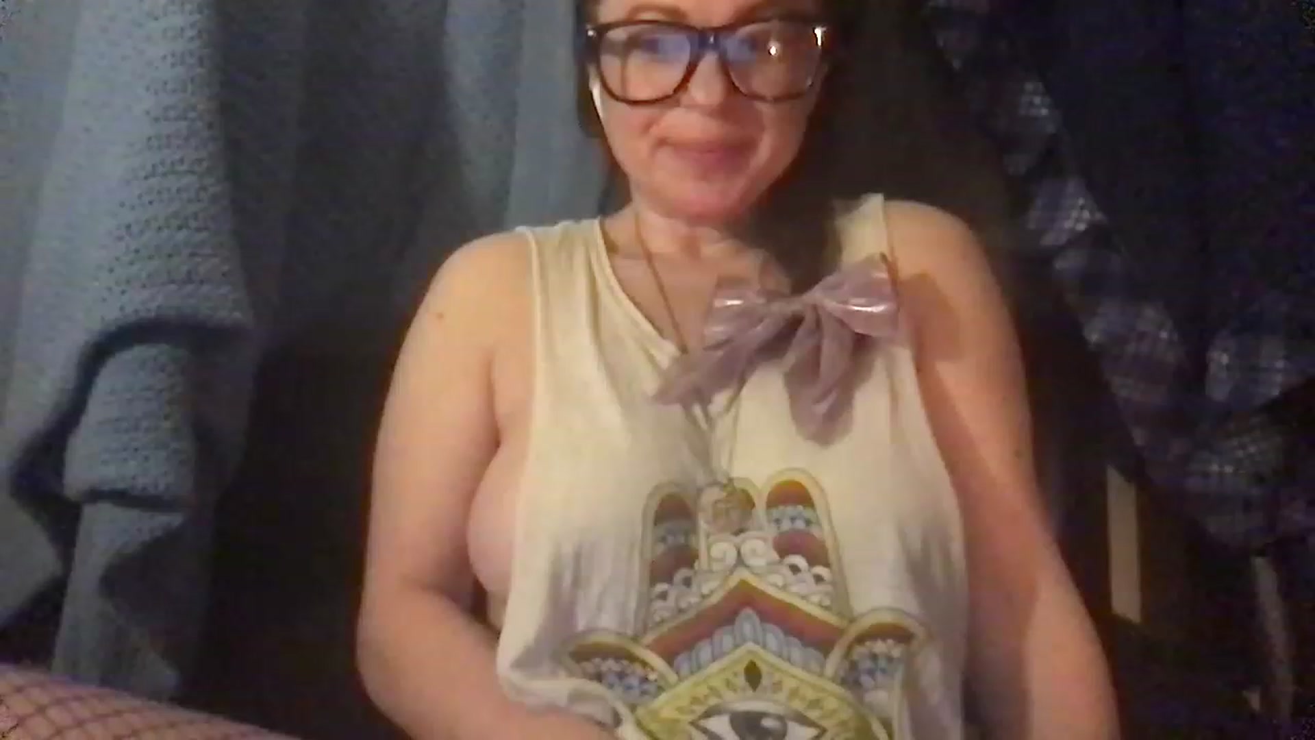 Gallery image thumbnail from Fifilarue1313's myfreecams stream on, 12/25/2022, 12:21 image 1 of 20