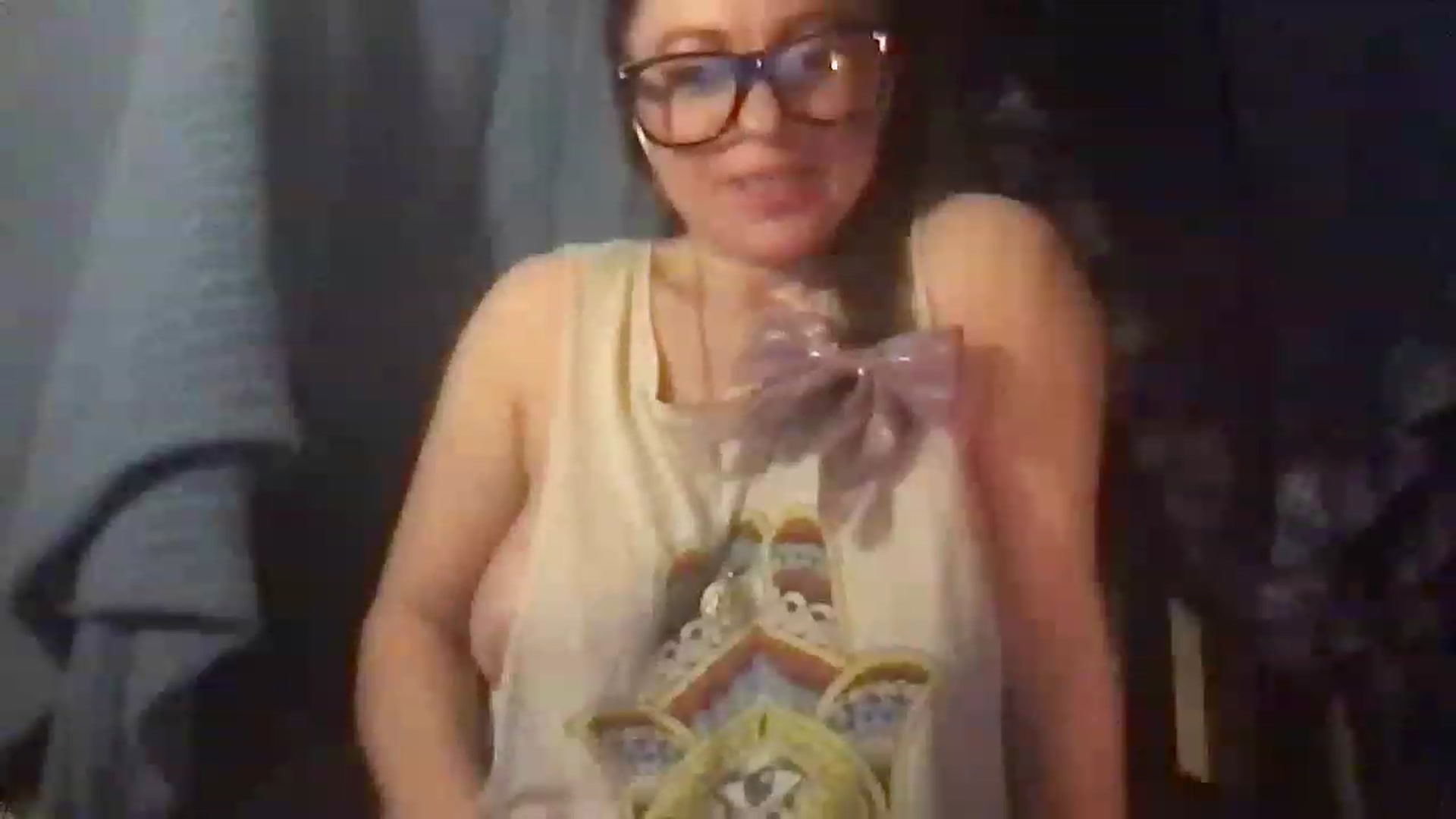 Gallery image thumbnail from Fifilarue1313's myfreecams stream on, 12/25/2022, 12:42 image 11 of 20
