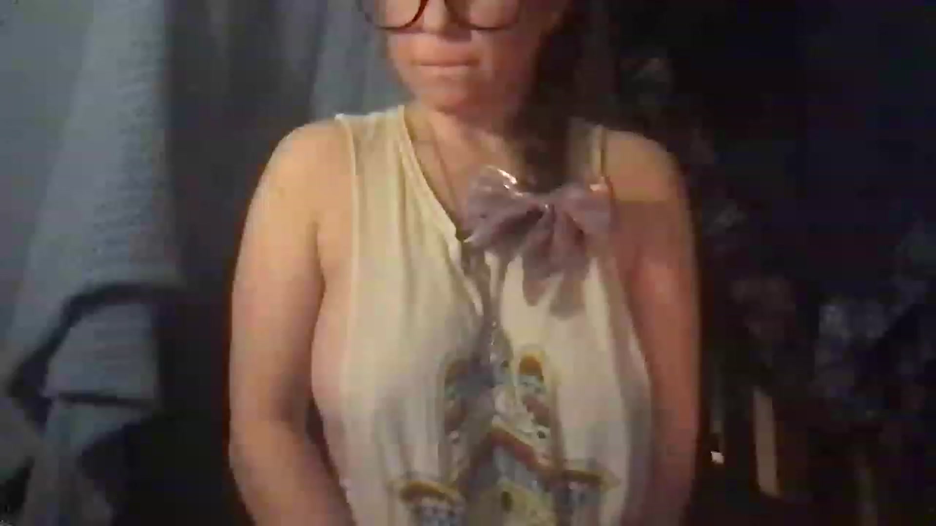 Gallery image thumbnail from Fifilarue1313's myfreecams stream on, 12/25/2022, 12:42 image 9 of 20