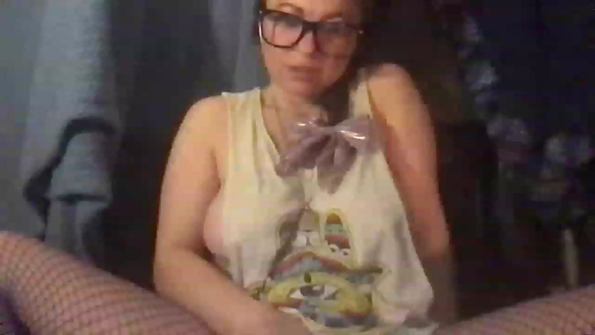 Gallery image thumbnail from Fifilarue1313's myfreecams stream on, 12/25/2022, 12:42 image 6 of 20