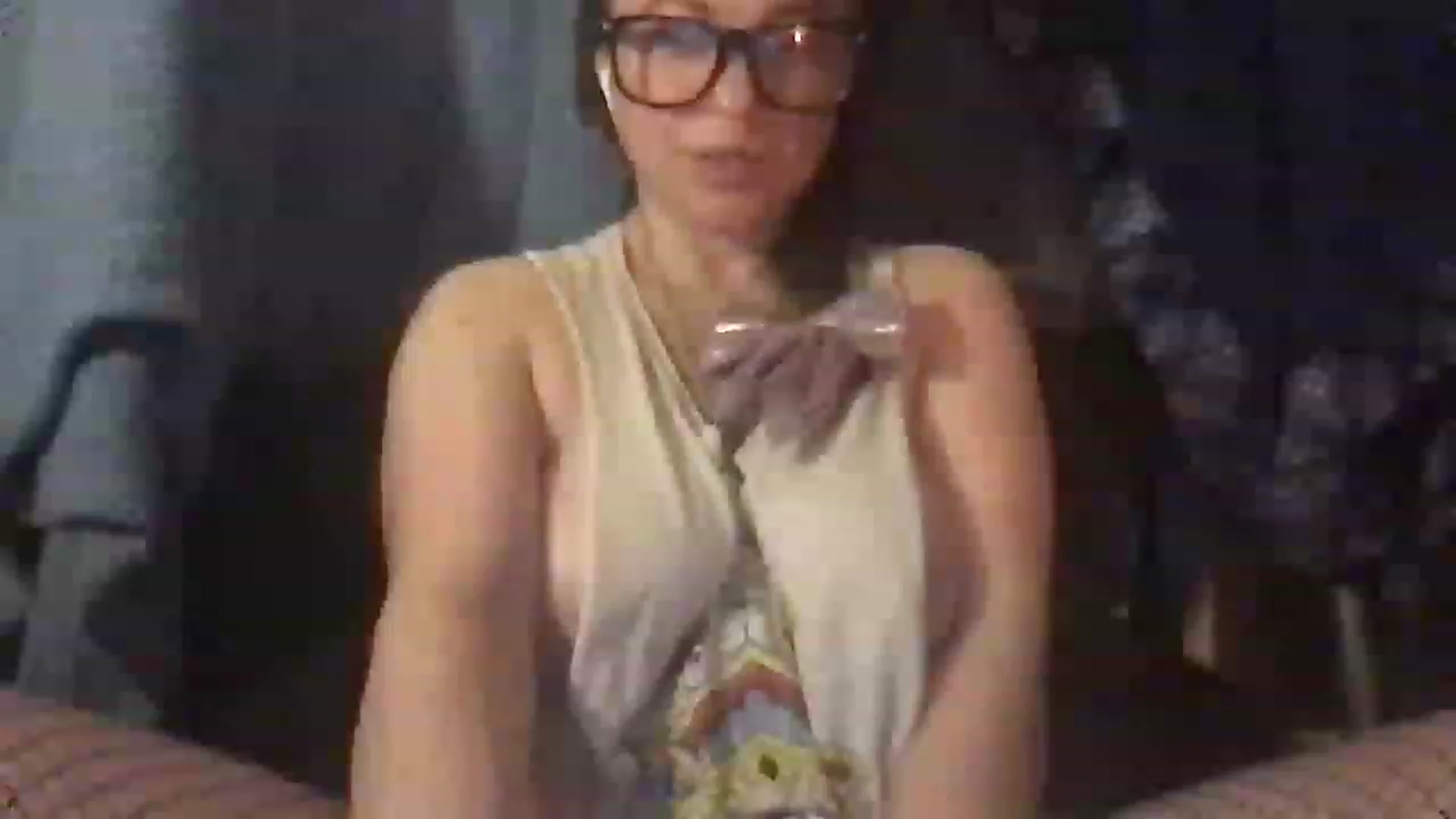 Gallery image thumbnail from Fifilarue1313's myfreecams stream on, 12/25/2022, 12:42 image 1 of 20