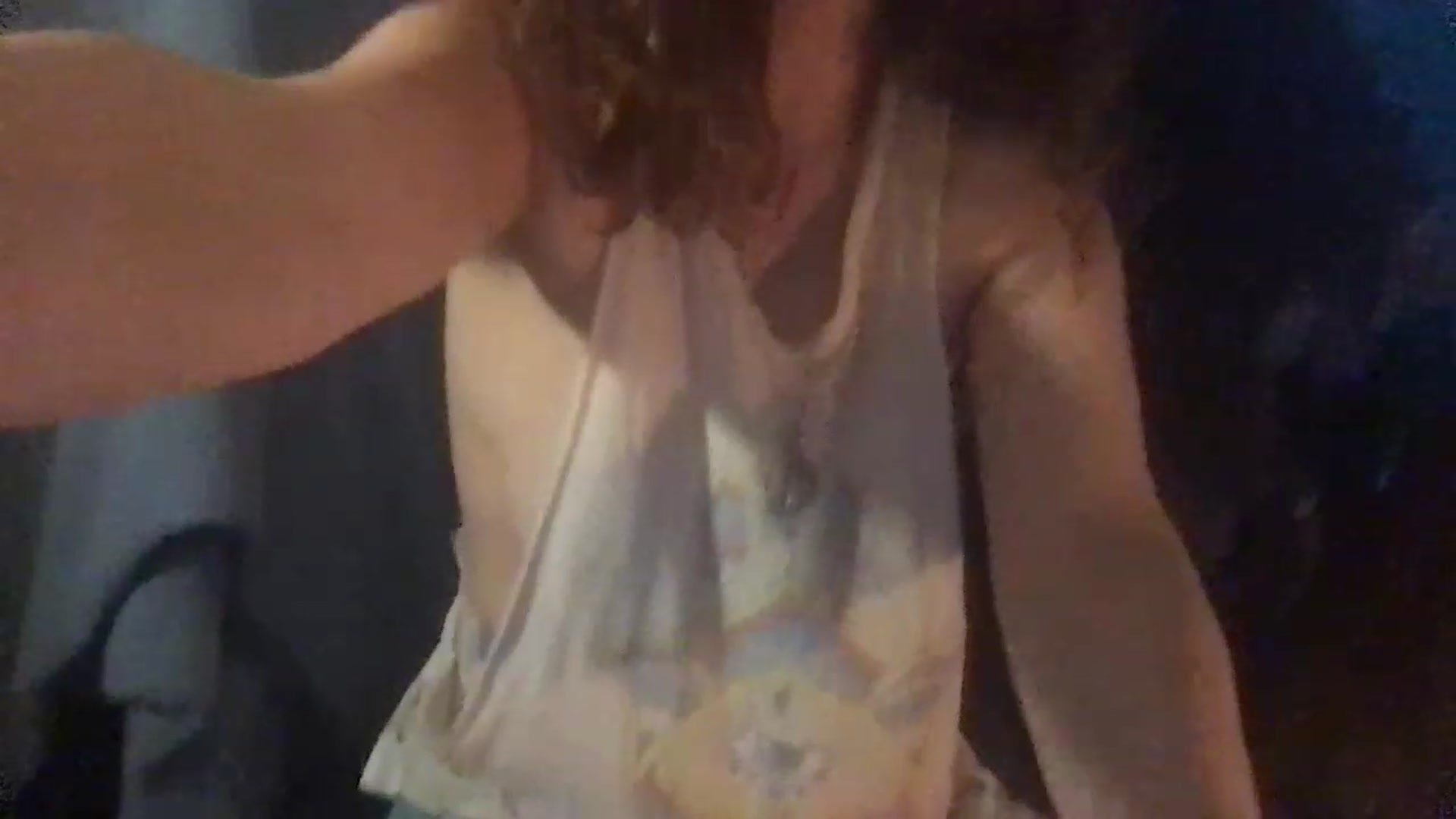 Gallery image thumbnail from Fifilarue1313's myfreecams stream on, 12/29/2022, 13:15 image 15 of 20