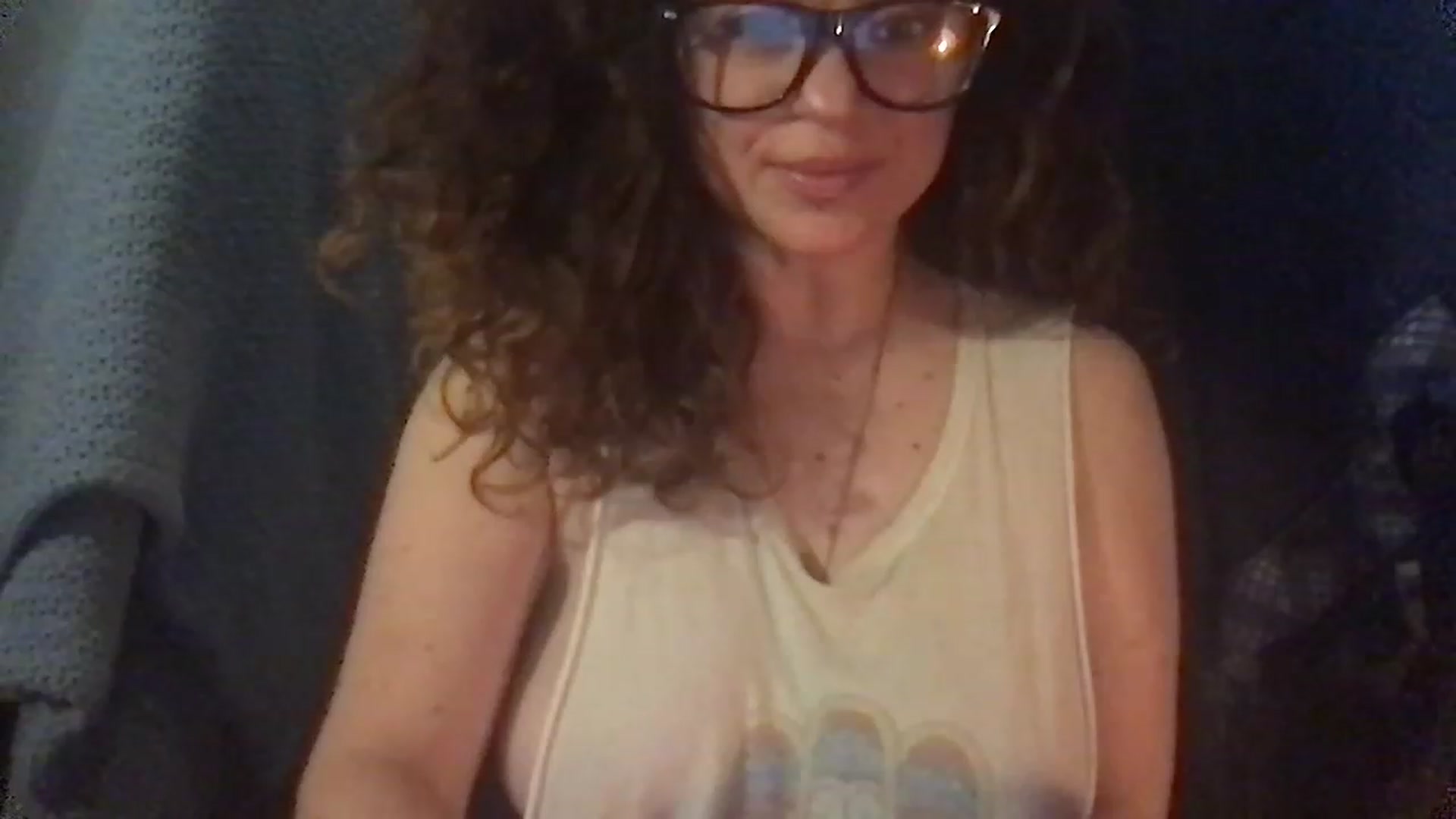 Gallery image thumbnail from Fifilarue1313's myfreecams stream on, 12/29/2022, 13:15 image 14 of 20