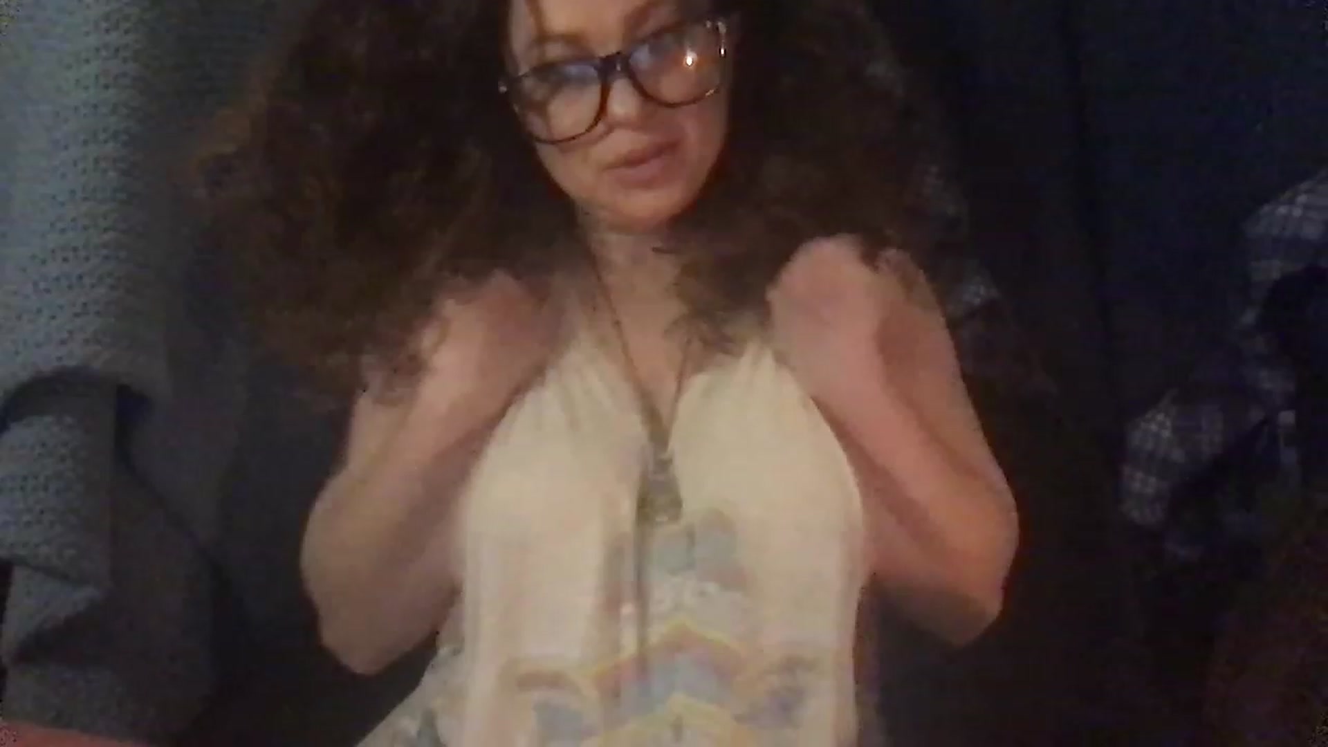 Gallery image thumbnail from Fifilarue1313's myfreecams stream on, 12/29/2022, 13:49 image 3 of 20