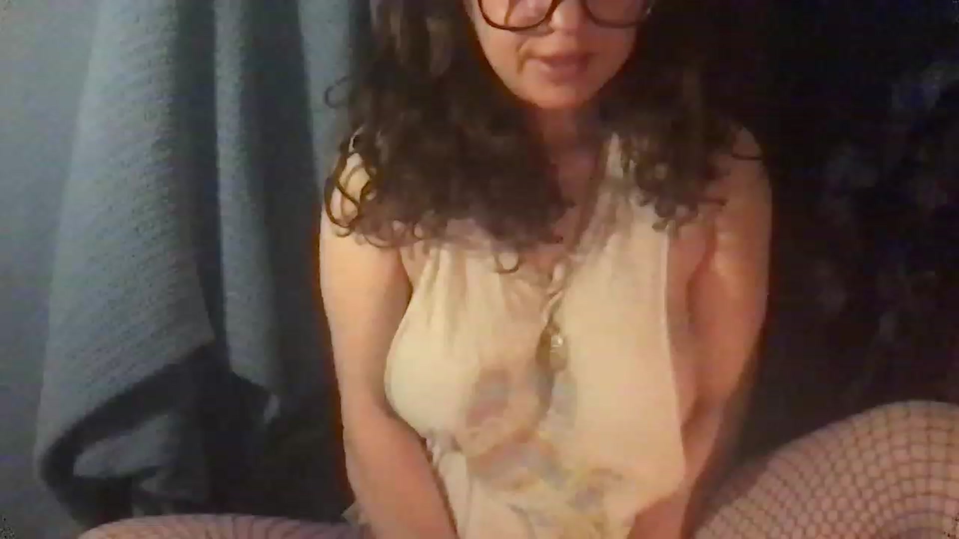 Gallery image thumbnail from Fifilarue1313's myfreecams stream on, 01/09/2023, 11:46 image 19 of 20