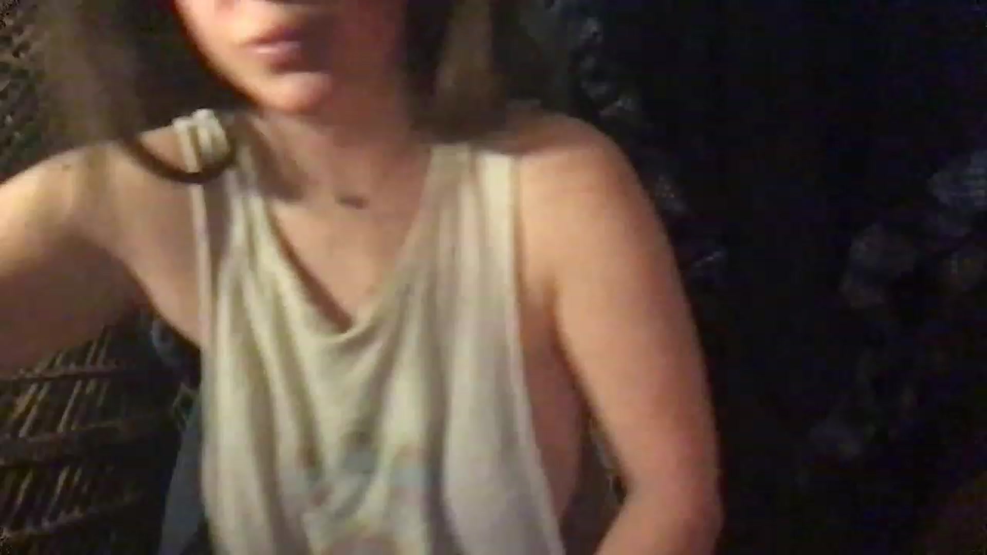Gallery image thumbnail from Fifilarue1313's myfreecams stream on, 02/07/2023, 10:33 image 3 of 20
