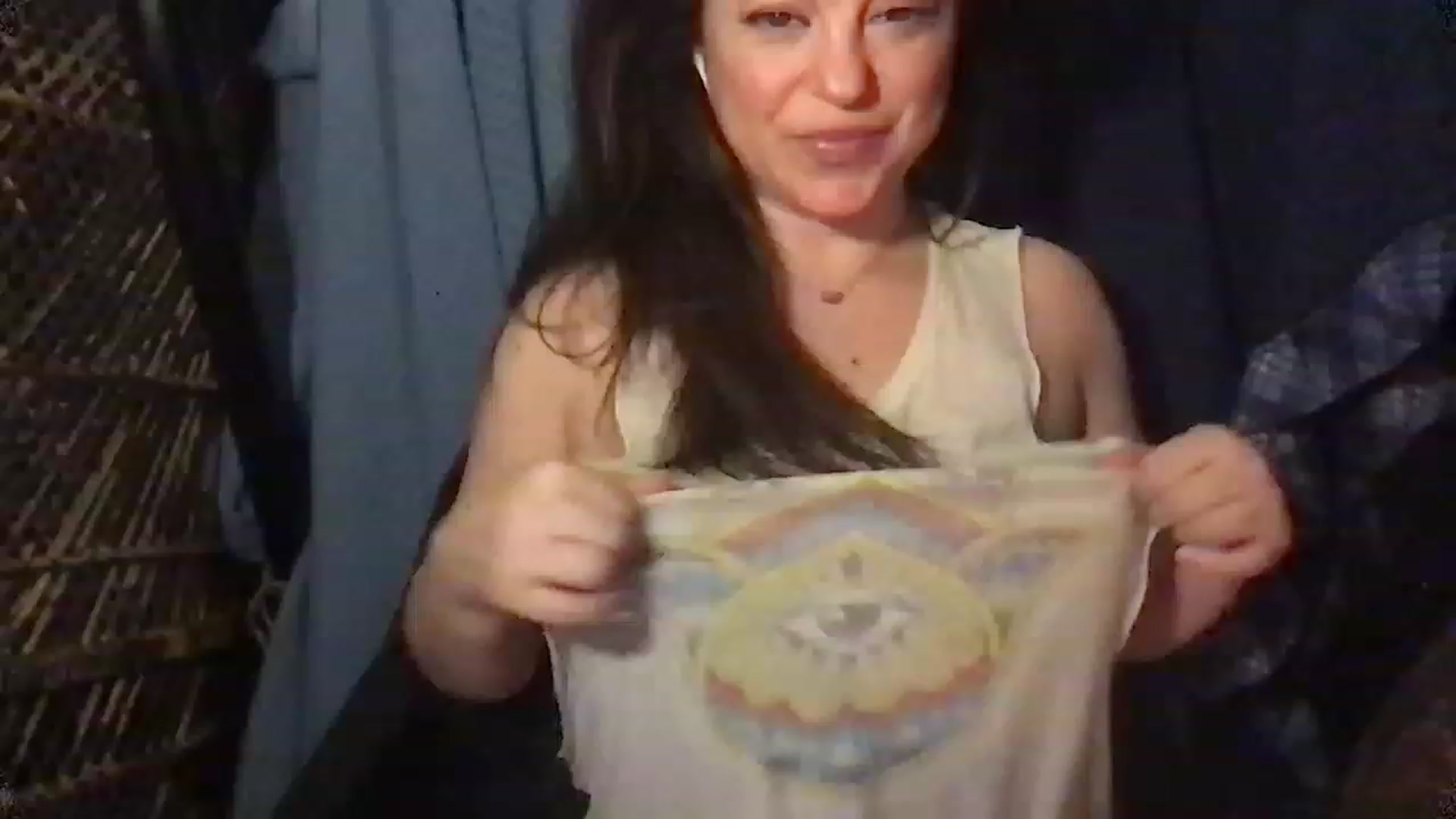 Gallery image thumbnail from Fifilarue1313's myfreecams stream on, 02/07/2023, 10:33 image 4 of 20