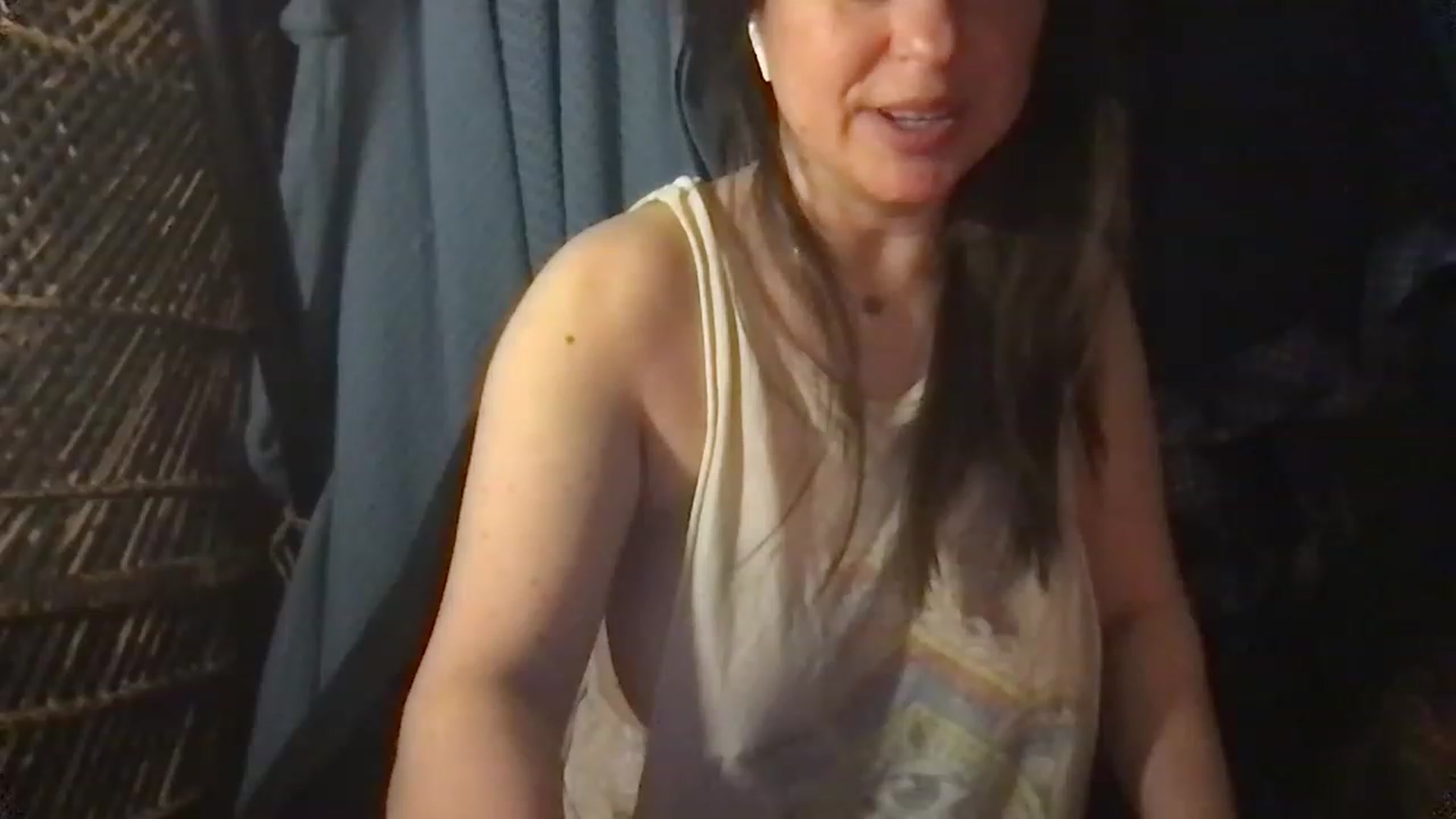 Gallery image thumbnail from Fifilarue1313's myfreecams stream on, 02/07/2023, 11:56 image 6 of 20