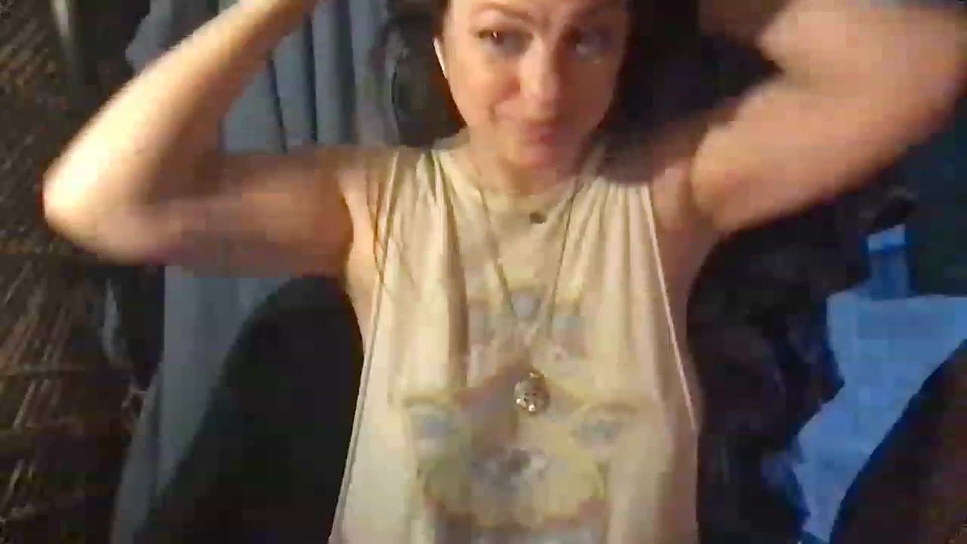 Gallery image thumbnail from Fifilarue1313's myfreecams stream on, 02/07/2023, 12:39 image 14 of 20
