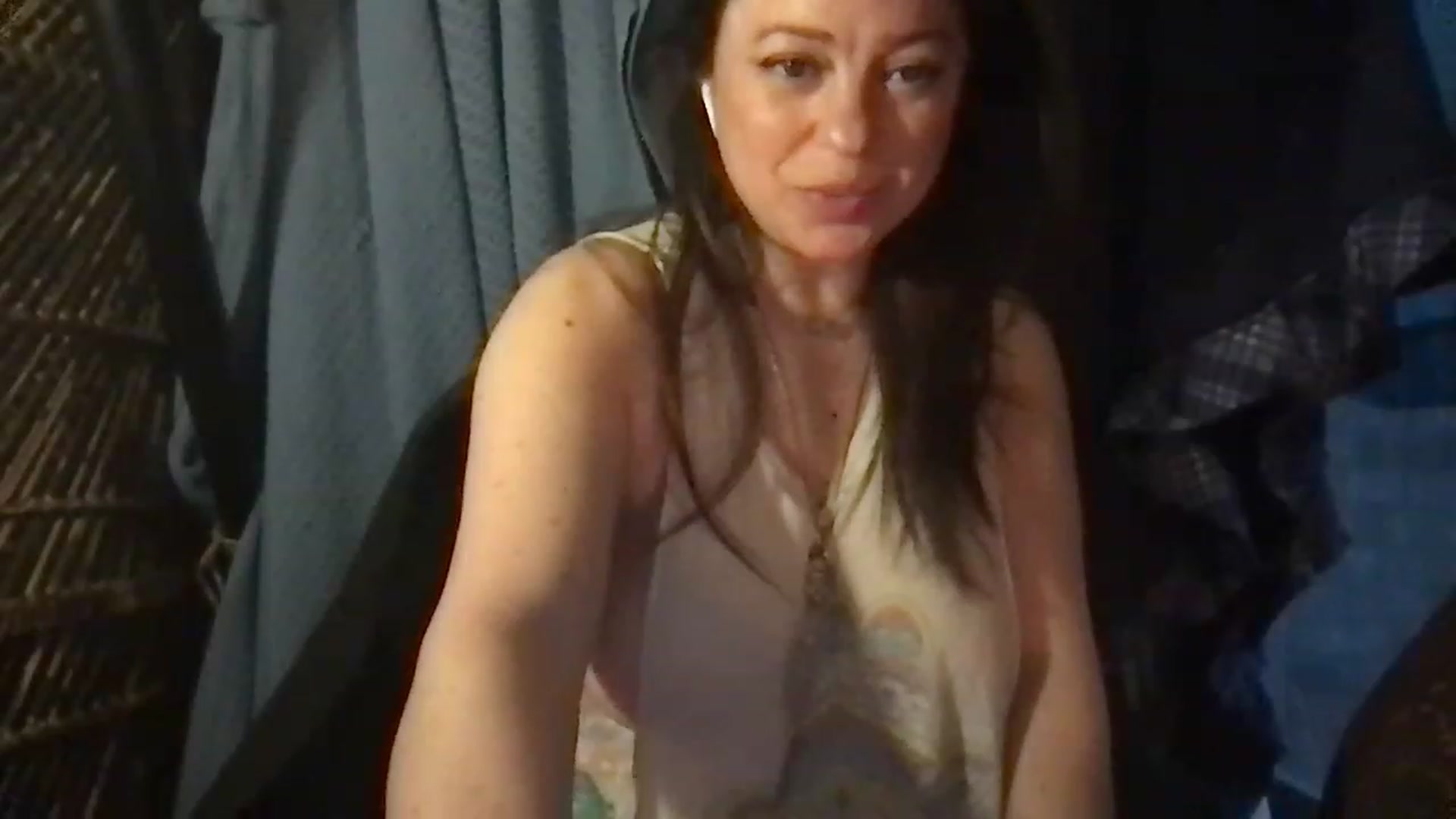 Gallery image thumbnail from Fifilarue1313's myfreecams stream on, 02/07/2023, 12:39 image 5 of 20