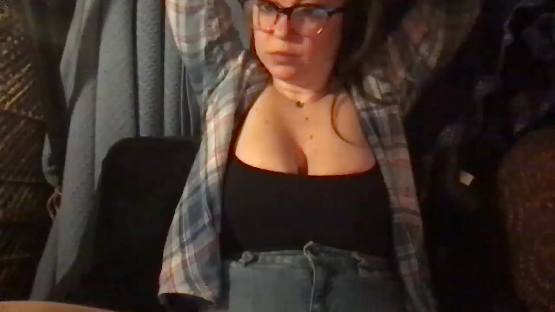 Gallery image thumbnail from Fifilarue1313's myfreecams stream on, 02/26/2023, 12:08 image 6 of 20