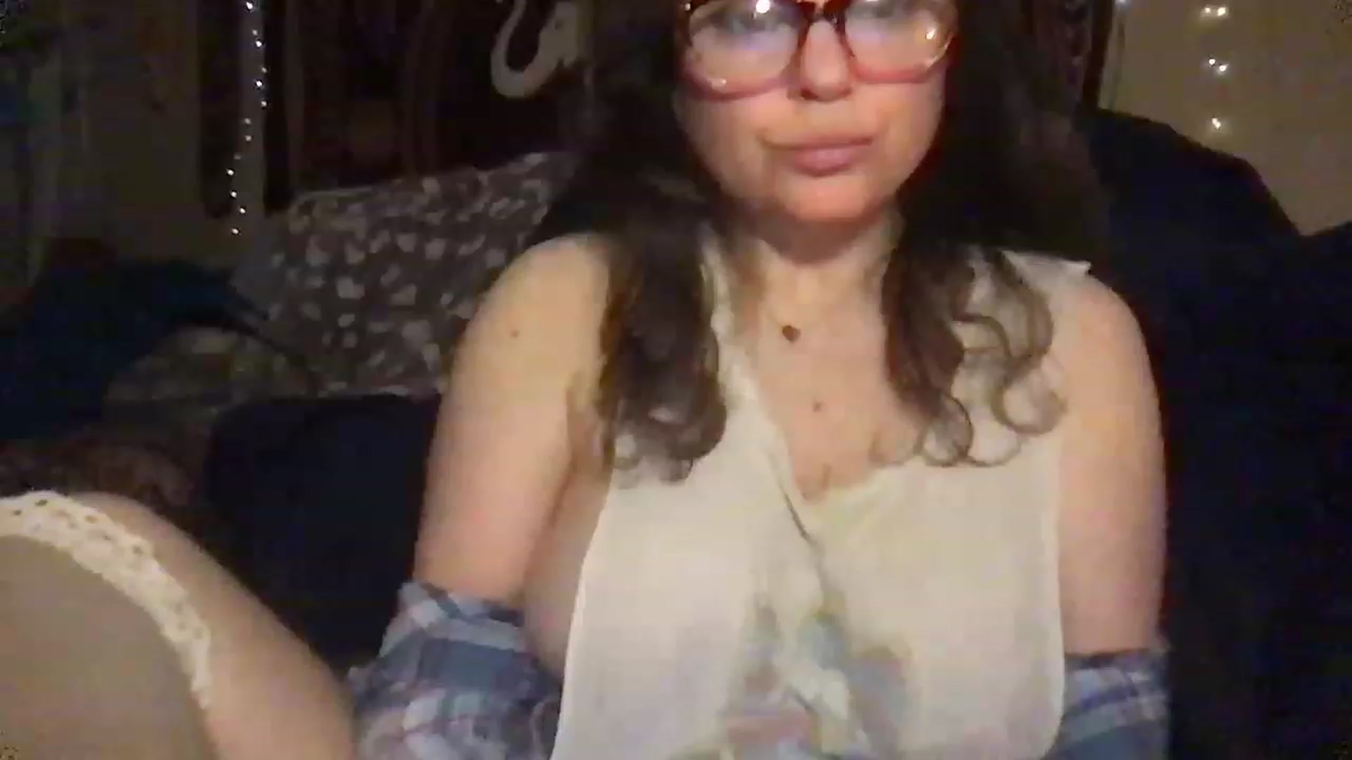 Gallery image thumbnail from Fifilarue1313's myfreecams stream on, 03/09/2023, 12:51 image 6 of 20