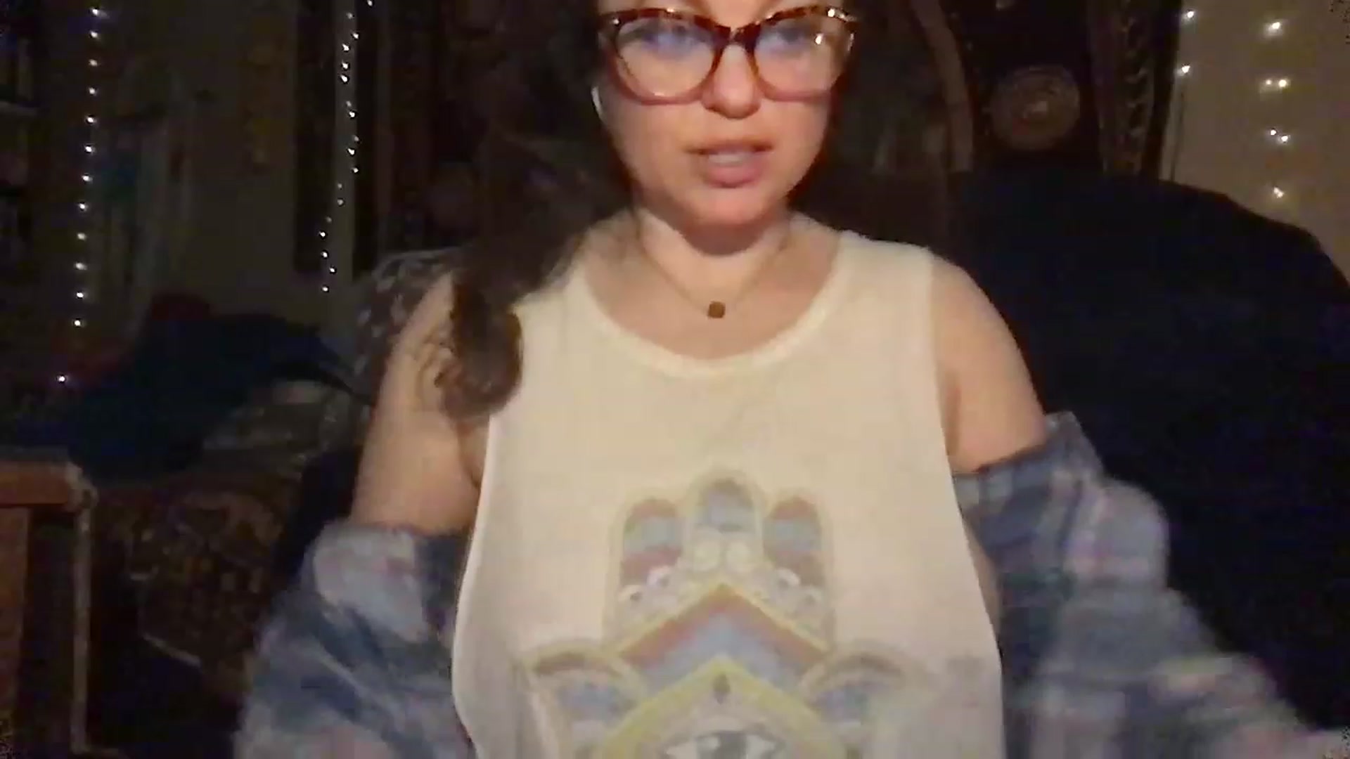 Gallery image thumbnail from Fifilarue1313's myfreecams stream on, 03/09/2023, 12:51 image 10 of 20