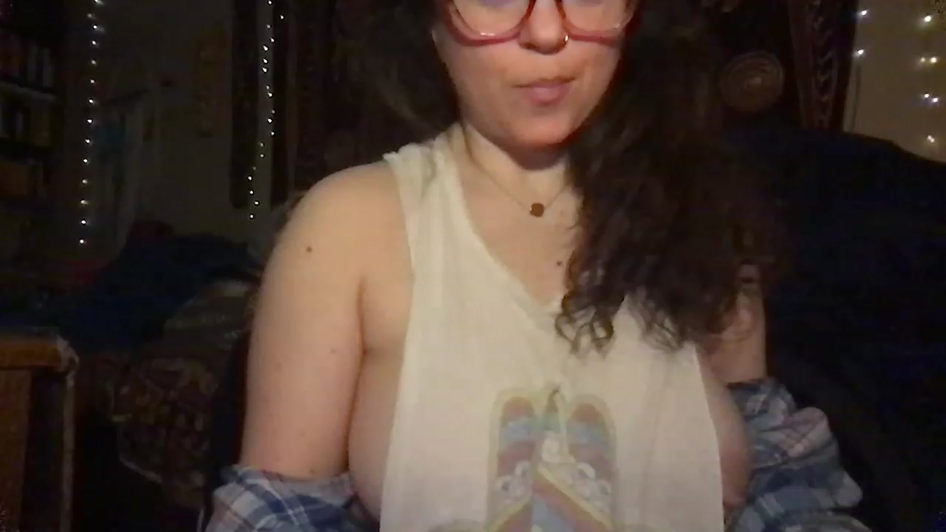 Gallery image thumbnail from Fifilarue1313's myfreecams stream on, 03/09/2023, 12:51 image 15 of 20