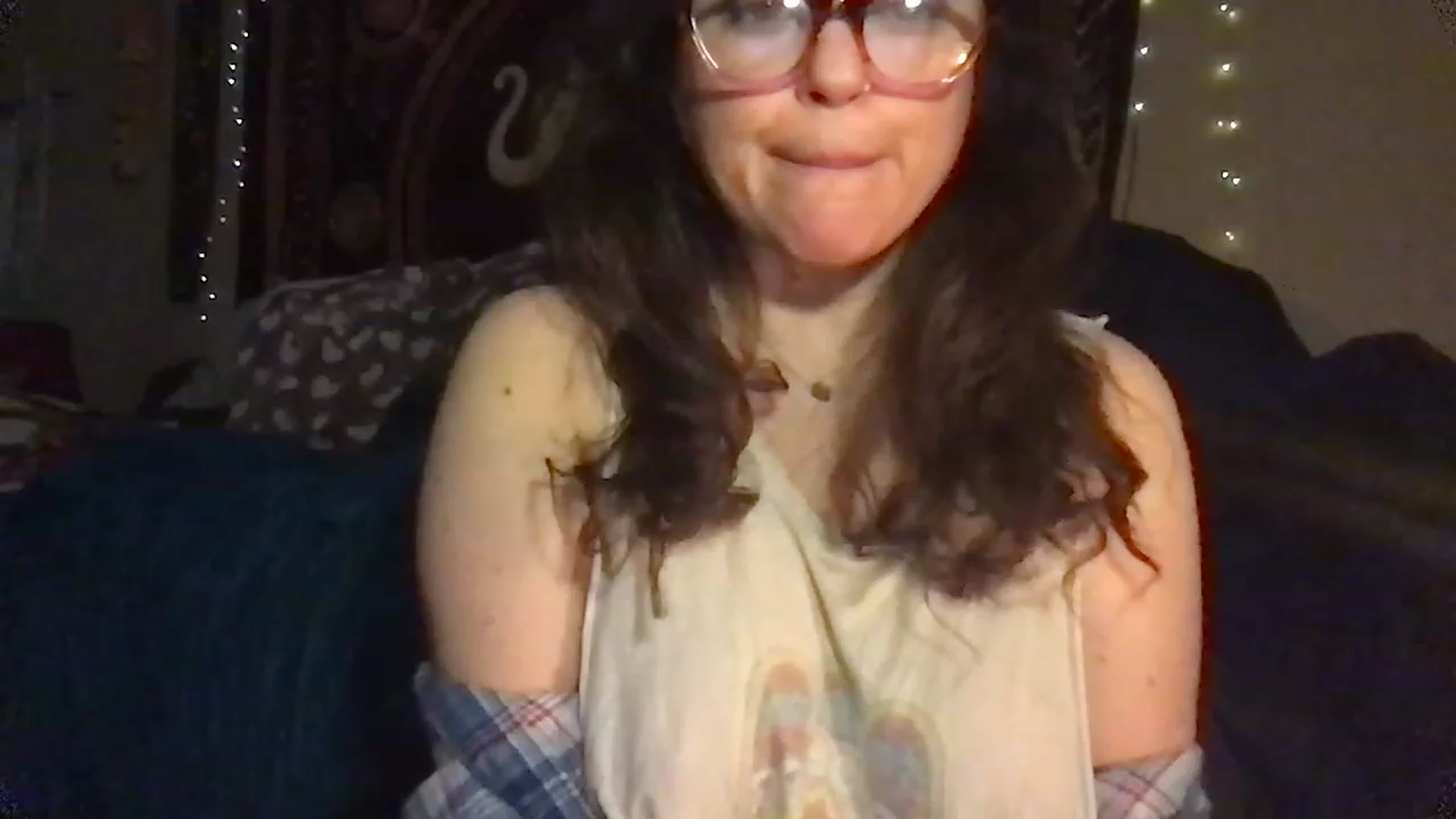 Gallery image thumbnail from Fifilarue1313's myfreecams stream on, 03/09/2023, 15:01 image 3 of 20