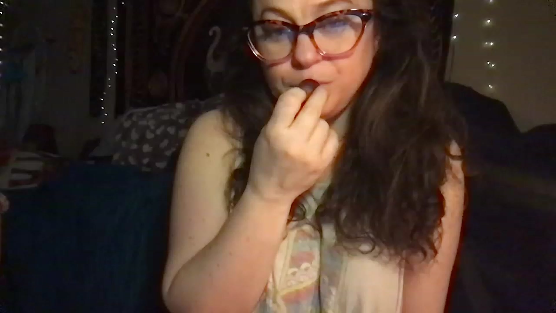Gallery image thumbnail from Fifilarue1313's myfreecams stream on, 03/09/2023, 15:01 image 2 of 20