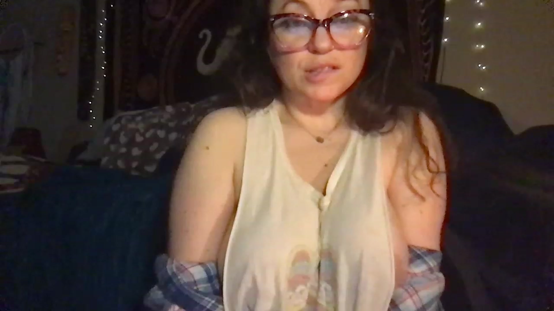 Gallery image thumbnail from Fifilarue1313's myfreecams stream on, 03/09/2023, 15:01 image 5 of 20