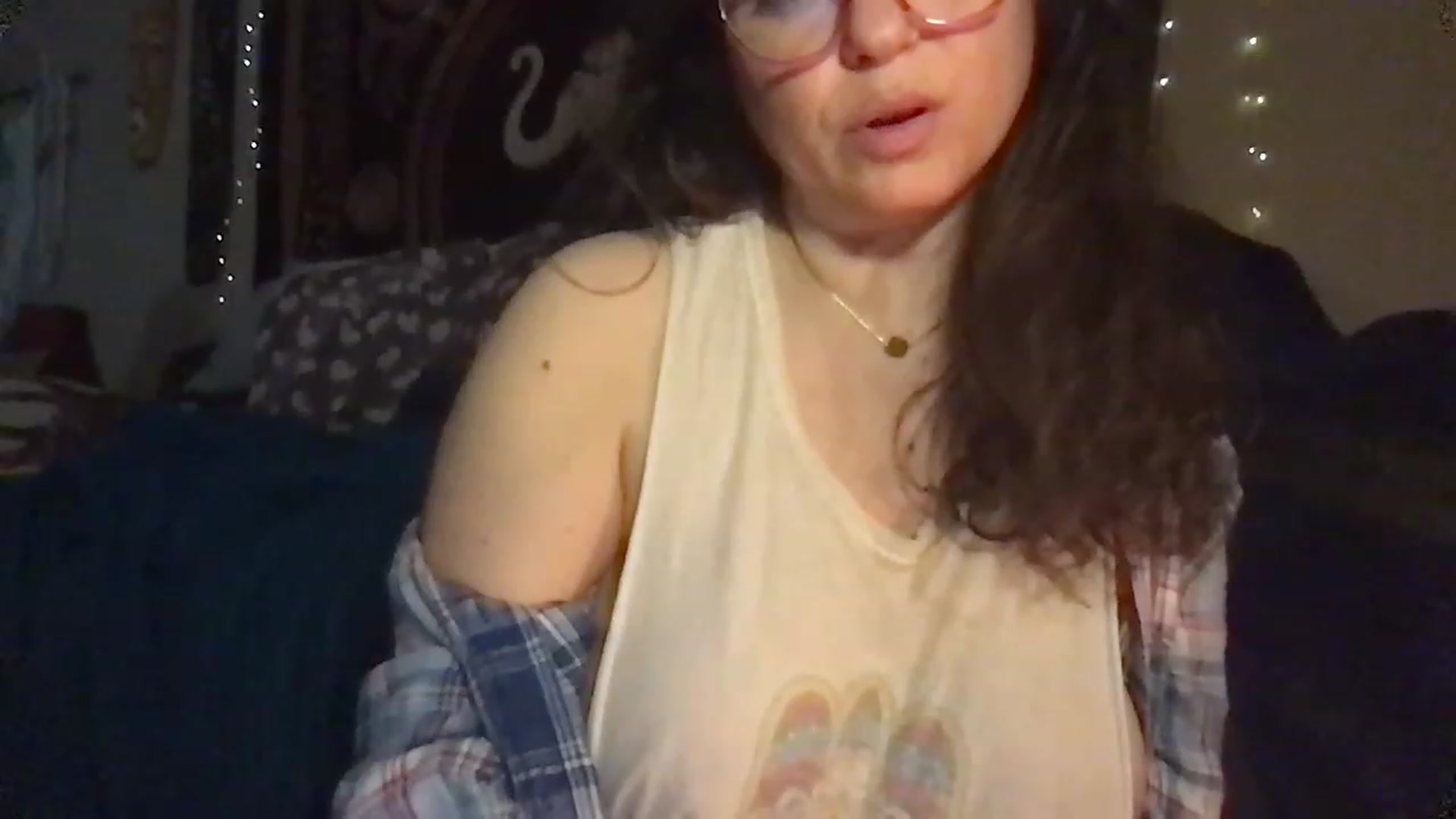 Gallery image thumbnail from Fifilarue1313's myfreecams stream on, 03/09/2023, 15:01 image 7 of 20
