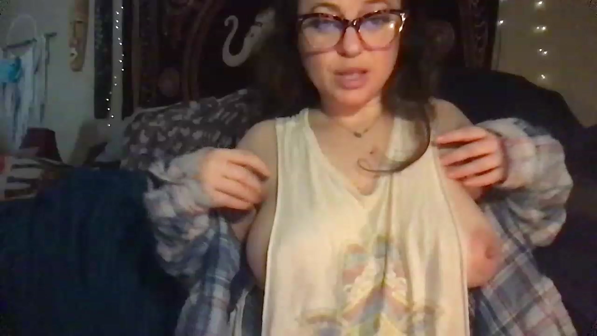 Gallery image thumbnail from Fifilarue1313's myfreecams stream on, 03/09/2023, 15:01 image 18 of 20