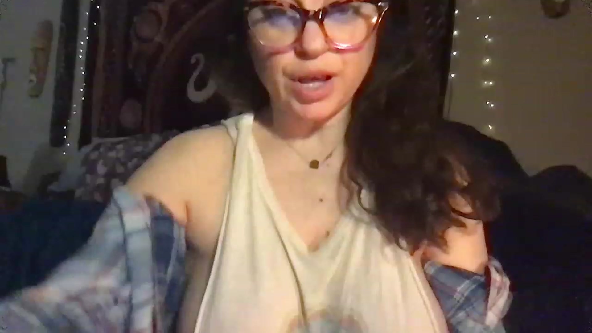 Gallery image thumbnail from Fifilarue1313's myfreecams stream on, 03/09/2023, 15:01 image 10 of 20