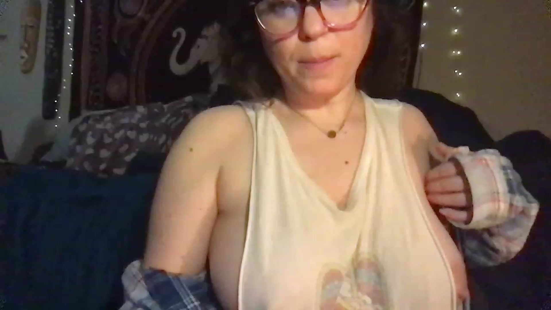 Gallery image thumbnail from Fifilarue1313's myfreecams stream on, 03/09/2023, 15:01 image 11 of 20